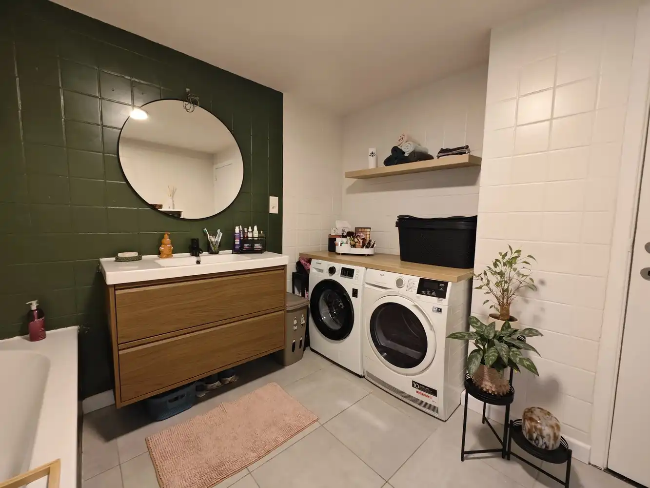 volledig gerenoveerde stadswoning met 4 slpks foto 12