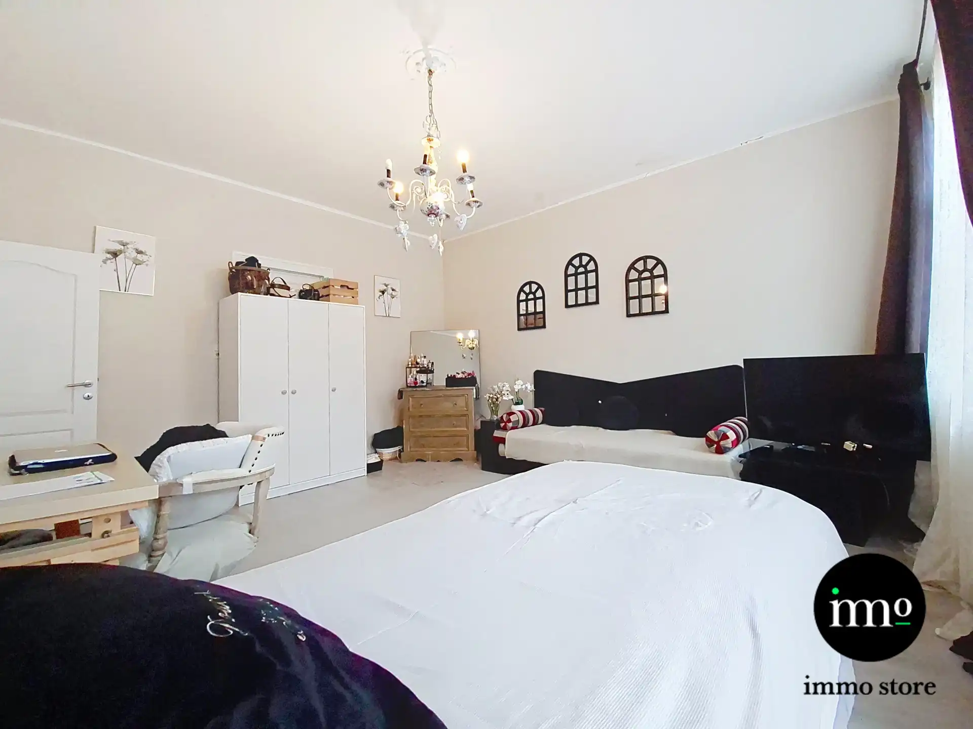 Ruime woning met 4 slpk en veel potentieel foto 18