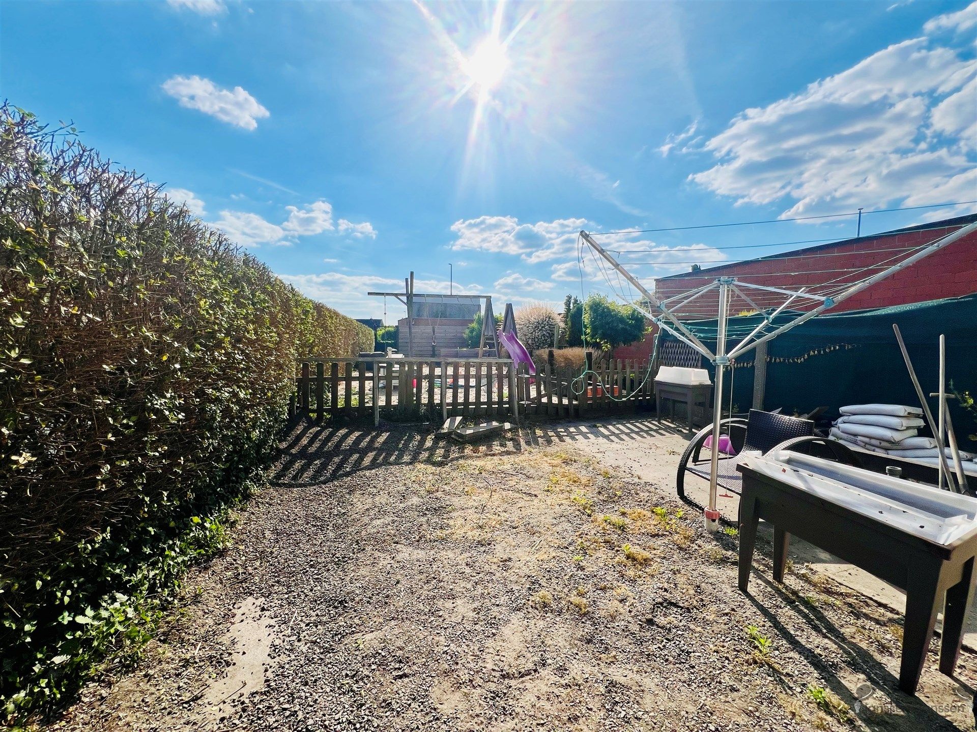 Te renoveren halfopen bebouwing met tuin foto 13