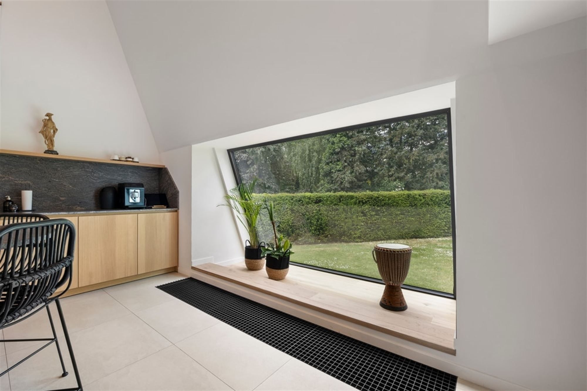 UNIEKE DESIGNWONING MET MODERNE AFWERKING EN STIJVOLLE ARCHITECTUUR foto 23