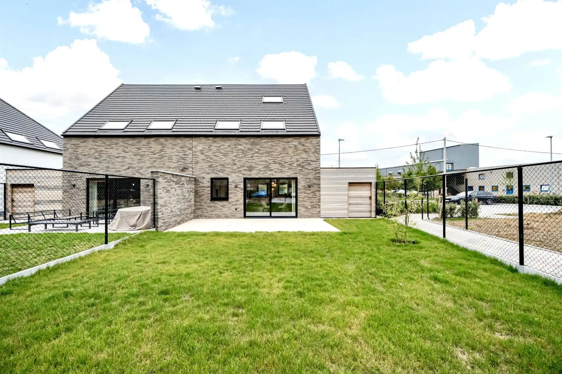 Kwalitatieve nieuwbouwwoning met tuin, carport en 3 slaapkamers. foto 23