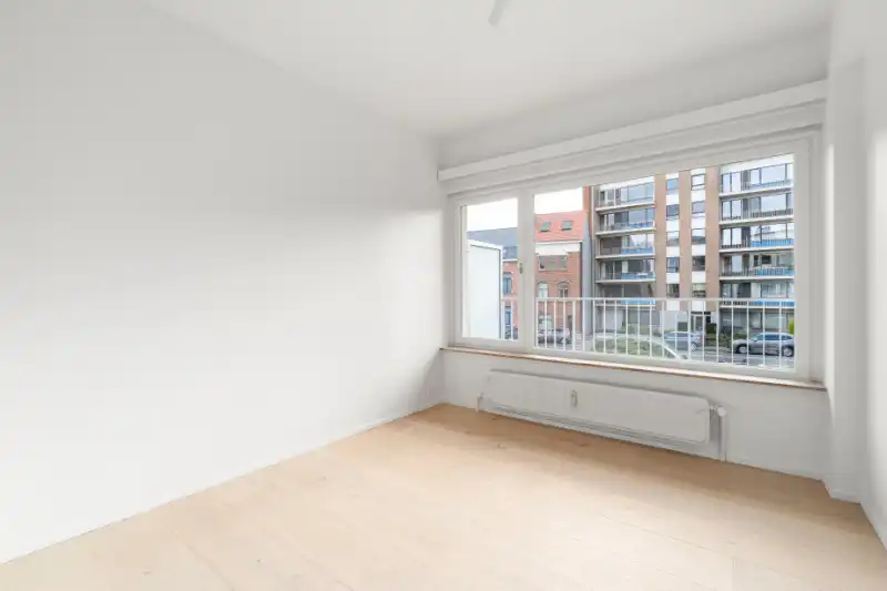 --- NIEUW --- Top gelegen gerenoveerd één slaapkamer appartement met terras. foto 4