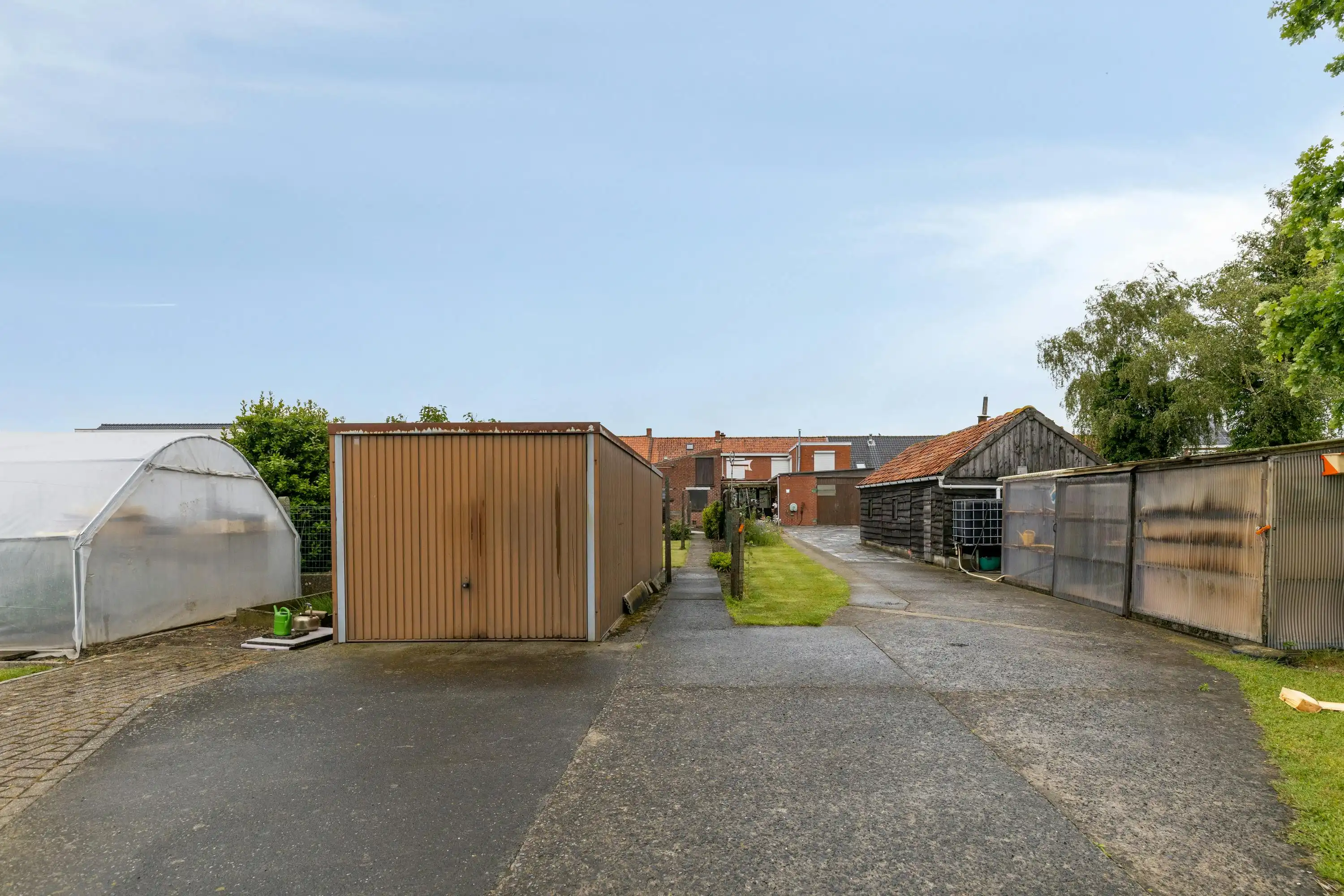Huis te koop in Woesten met 3 kamers, garage en tuin foto 25