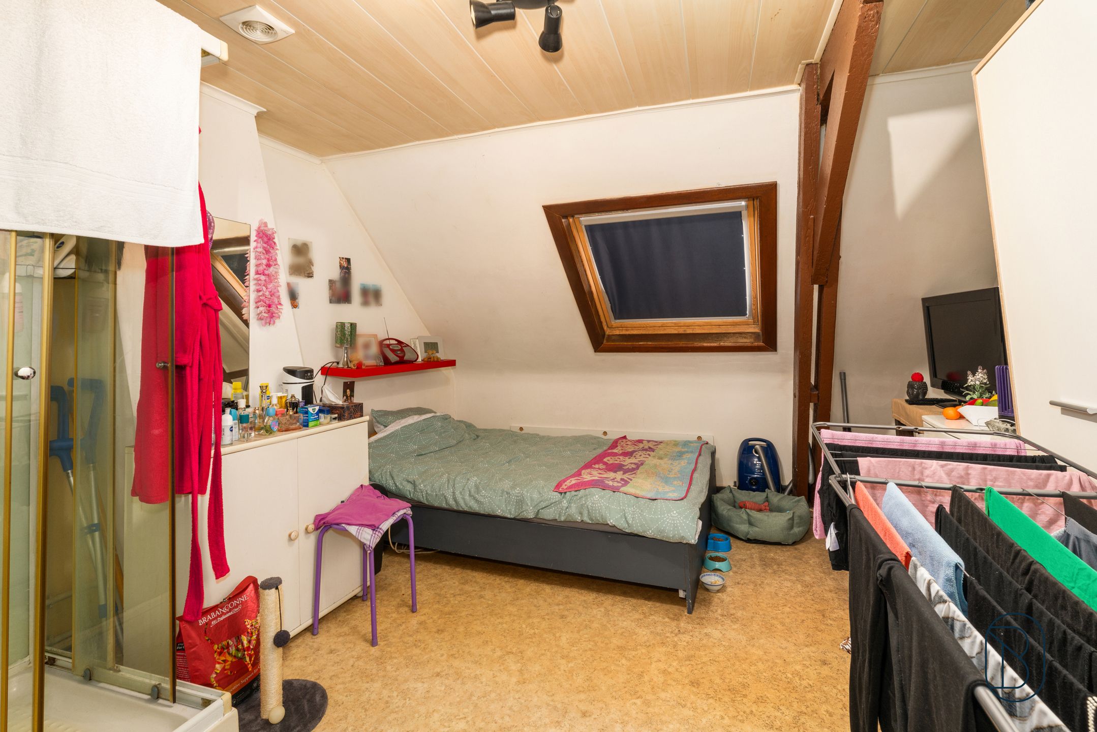 Topgelegen opbrengsteigendom met garage en grote tuin foto 17