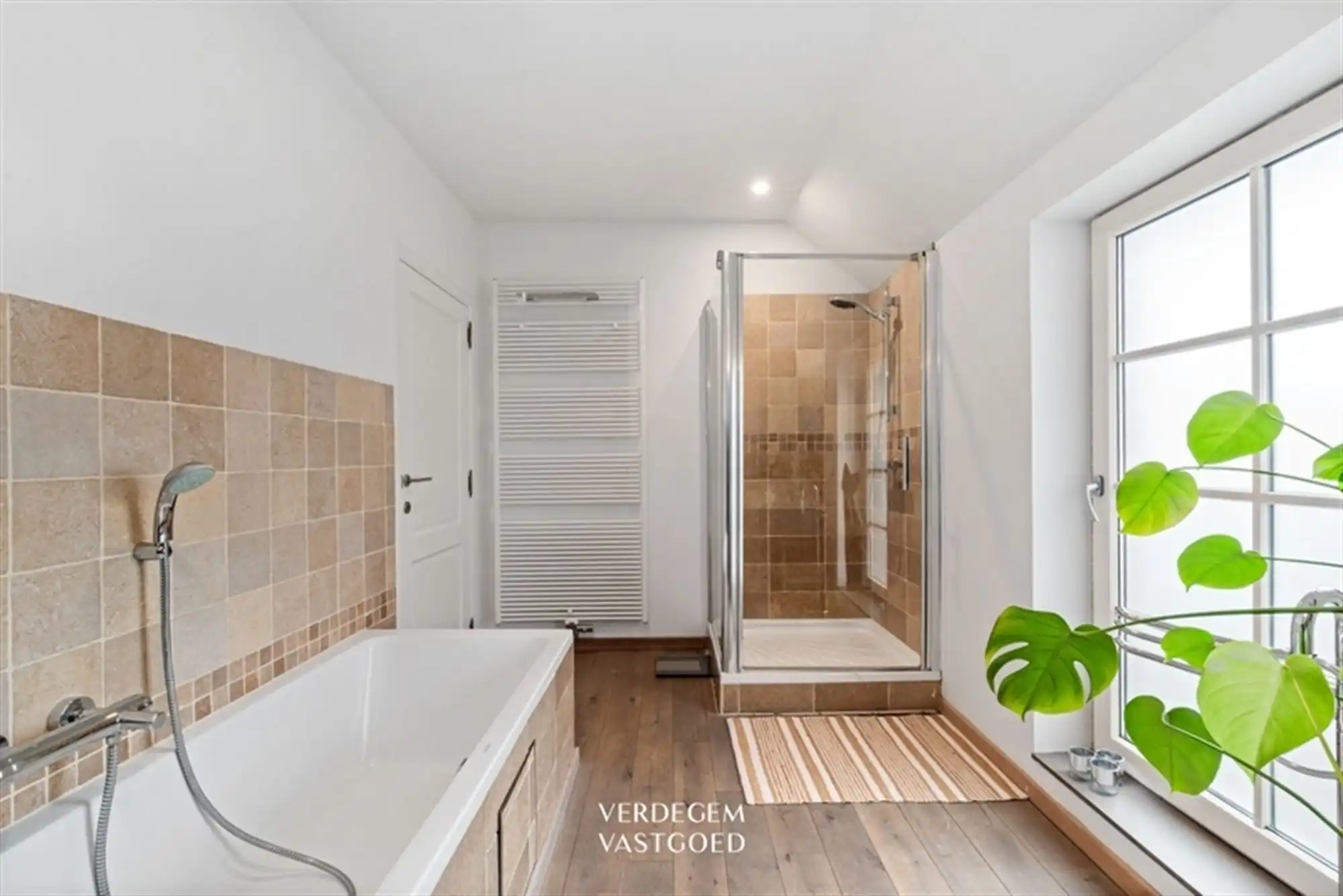 Knap appartement op centrale ligging met 3 slaapkamers en XL terras foto 16