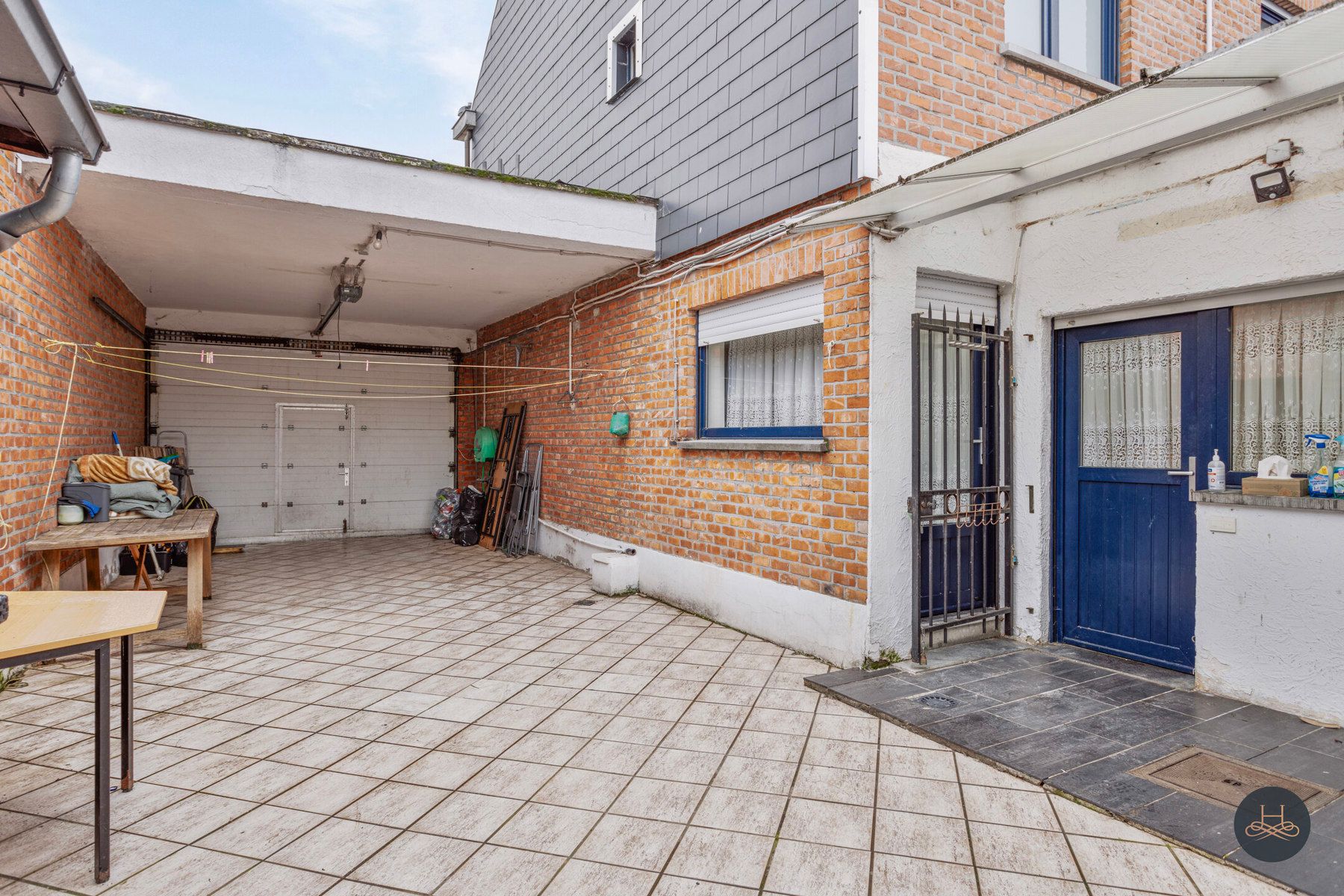 Ruime woning met veel potentieel op toplocatie foto 12