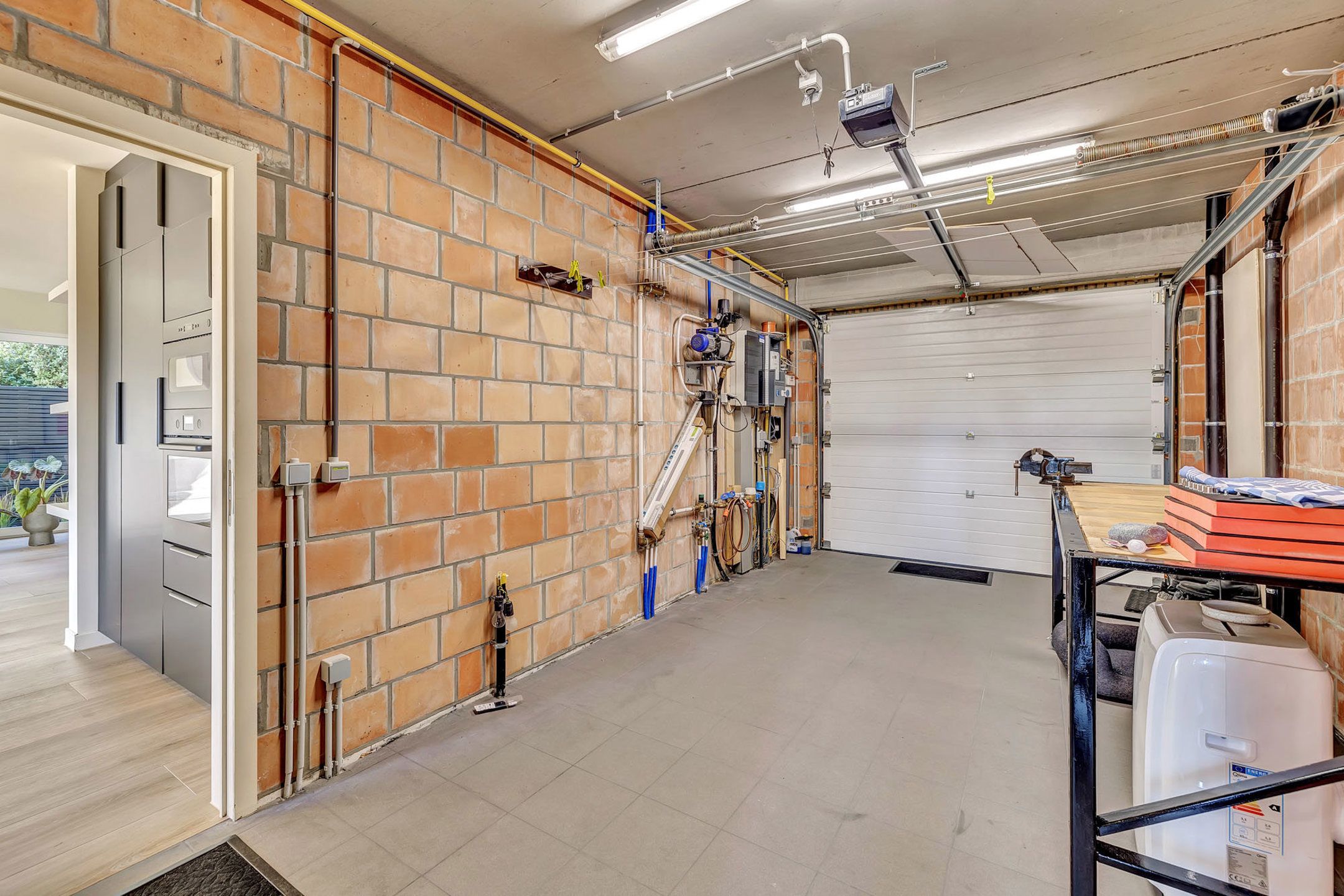 Prachtige woning met 4 slpks, tuin en garage foto 10