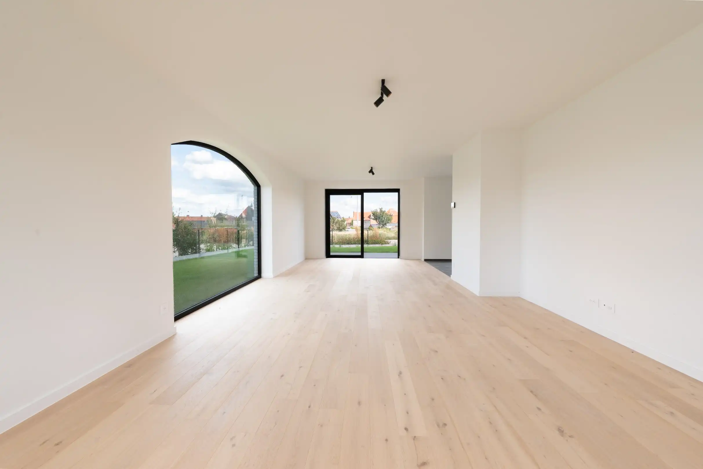 Karaktervolle nieuwbouwvilla met uitzonderlijke ruimte en verfijnde afwerking. foto 5