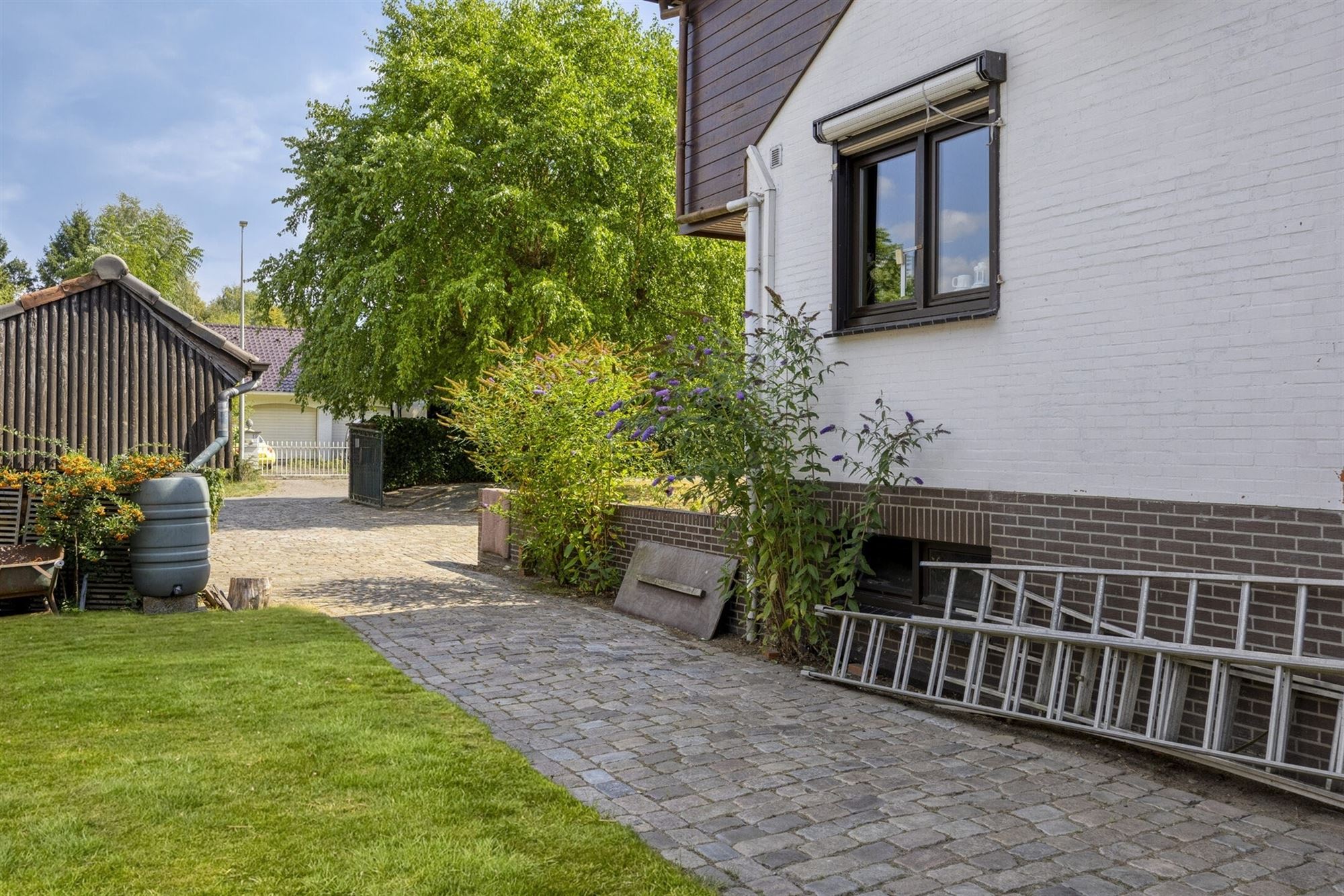 Verrassend ruime villa met klasse in een groene omgeving foto 21