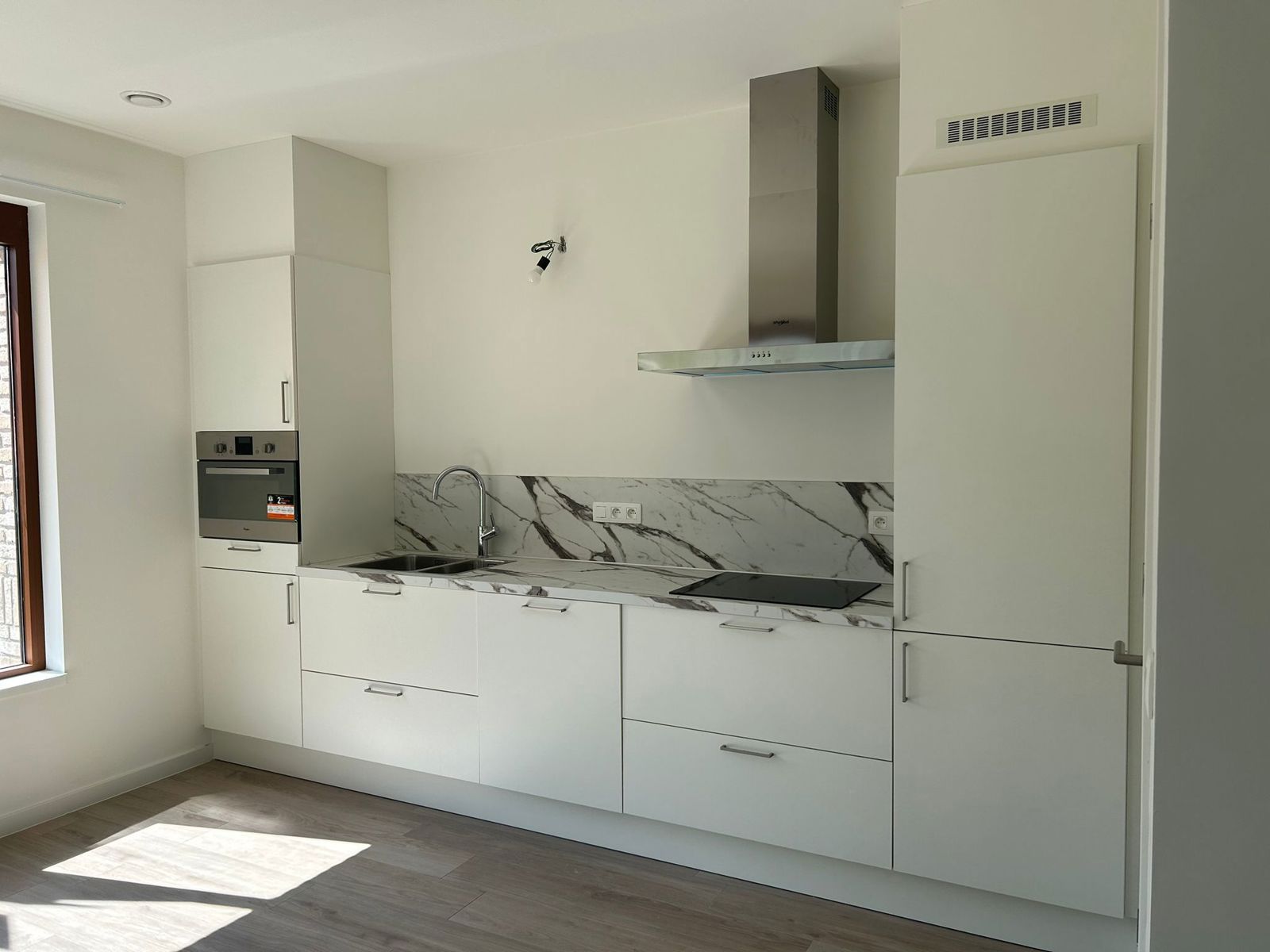 prachtig gelijkvloers 2-slaapkamer appartement foto 6