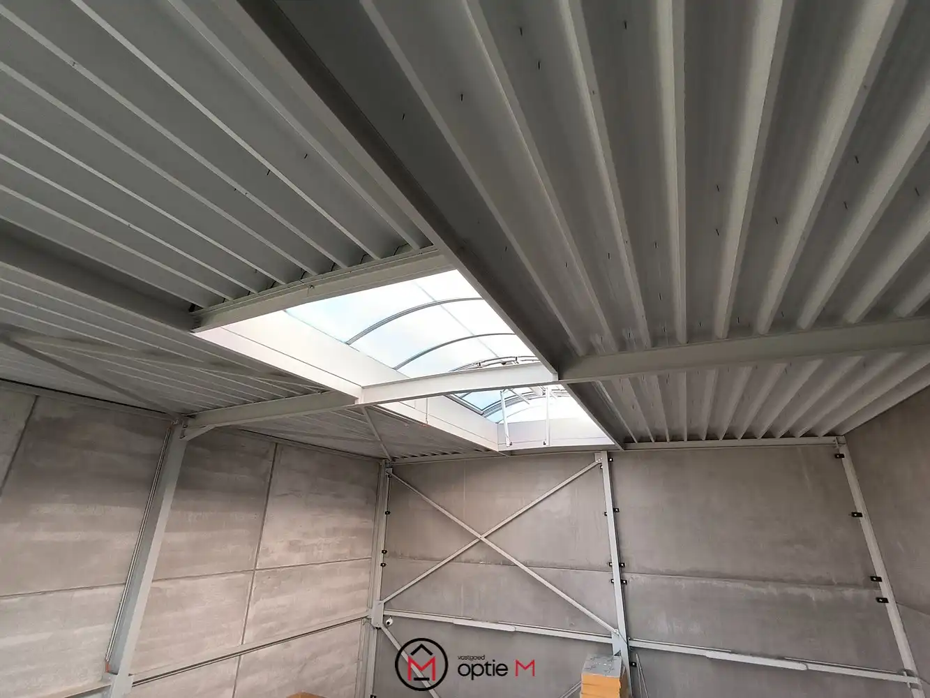 Centraal gelegen KMO-unit met mezzanine in Bilzen foto 7