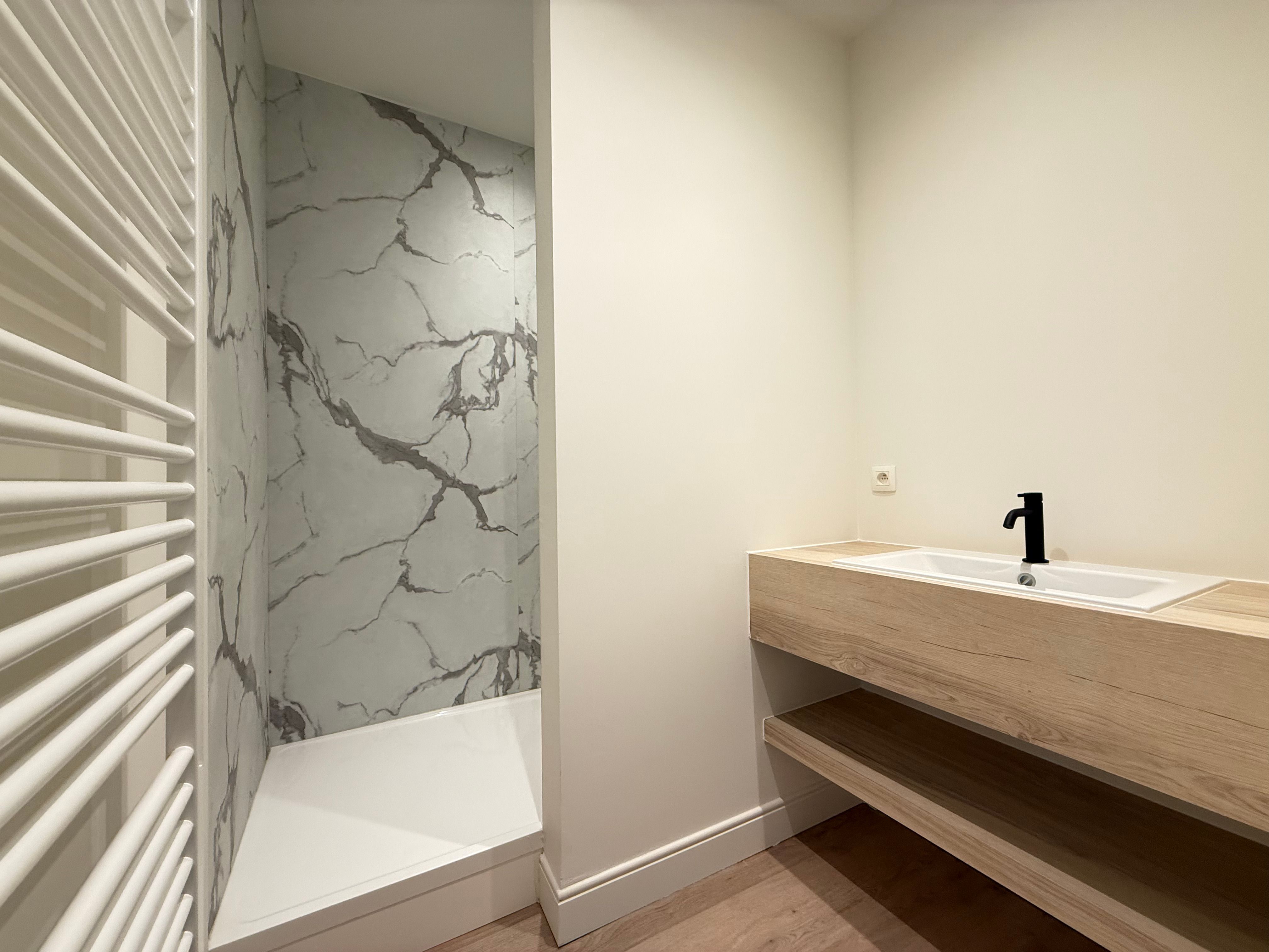 Moderne appartement in authentiek herenhuis foto 6