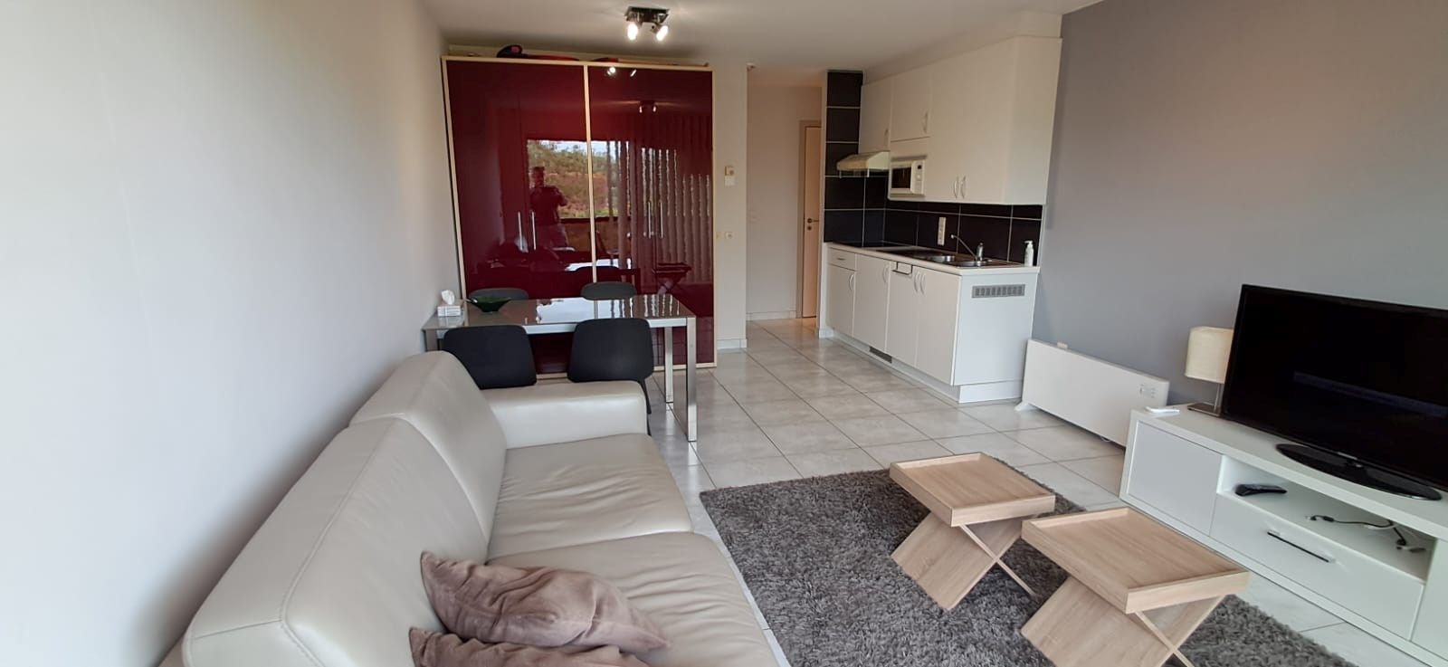 HEEL MOOI 1 SLAAPKAMERAPPARTEMENT TE HUUR OP JAARBASIS foto {{pictureIndex}}