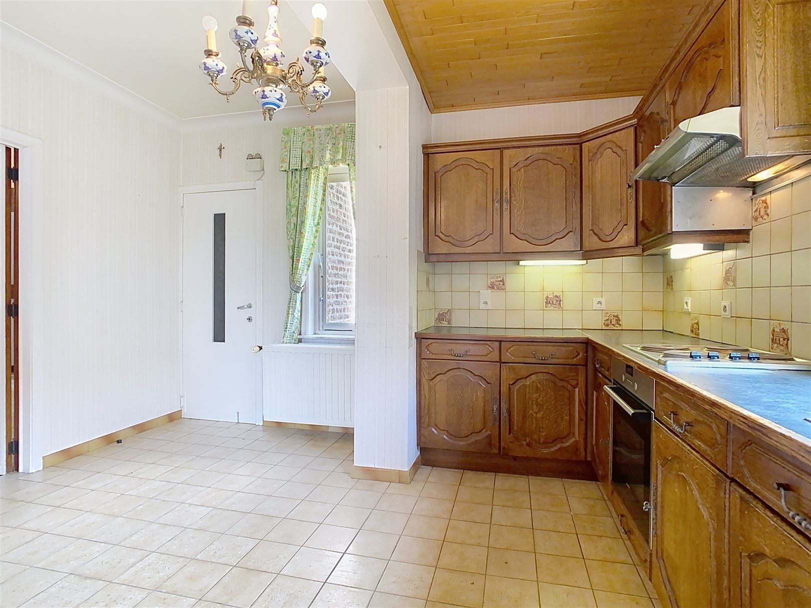 Op te frissen woning, 4 slpks, tuin, garage, 10 are foto 40