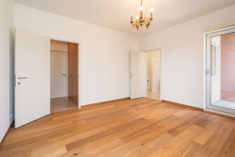 --- NIEUW --- Zeer ruim, energiezuinig appartement met mooi zicht op de Schelde. foto 17