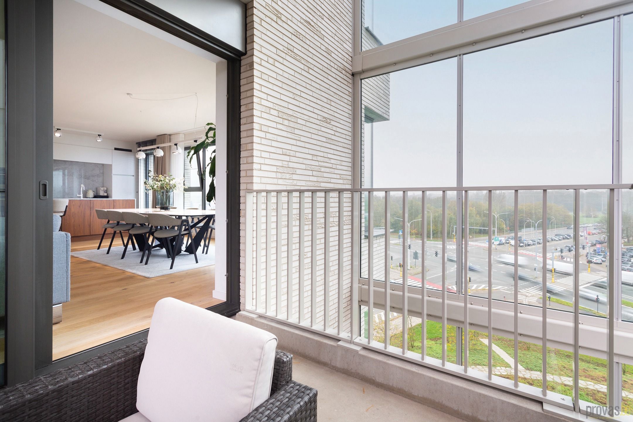 LUXE APPARTEMENT MET WEIDSE ZICHTEN, RUIM TERRAS EN 3 SLPKS foto 10