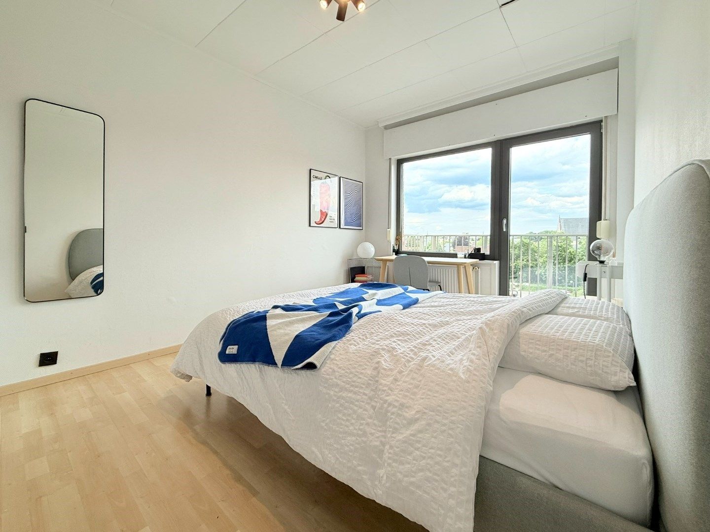 Lichtrijk appartement op de hoogste verdieping met twee slaapkamers foto 9
