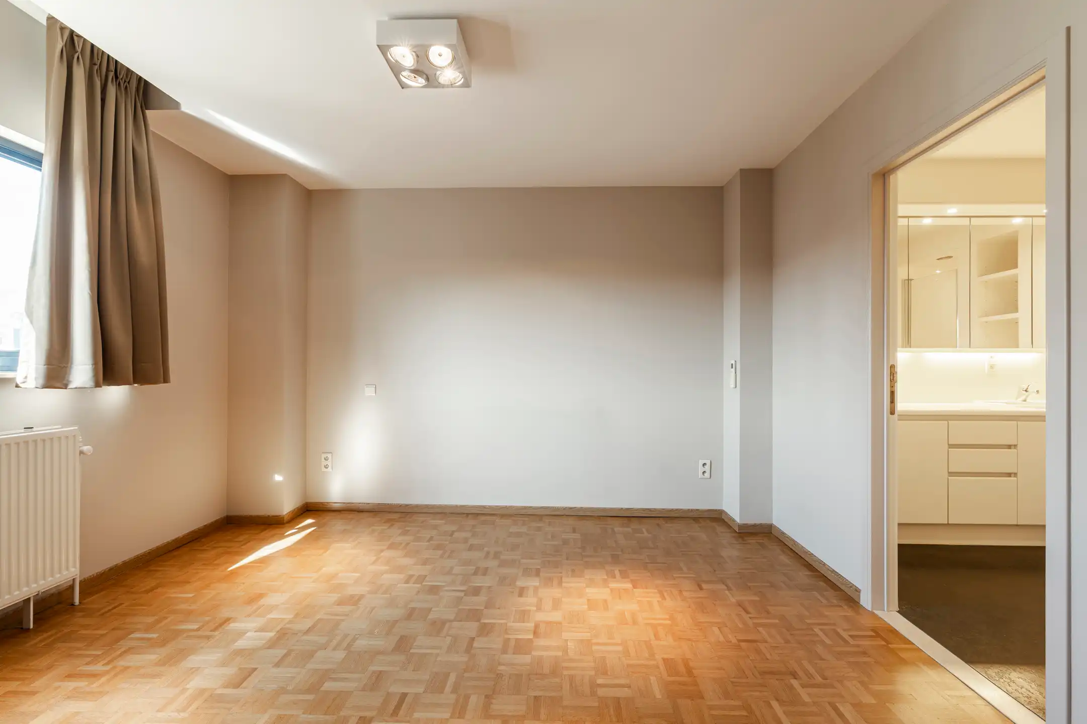 Luxueus 3 slpk appartement met onderliggende handelsruimte foto 17