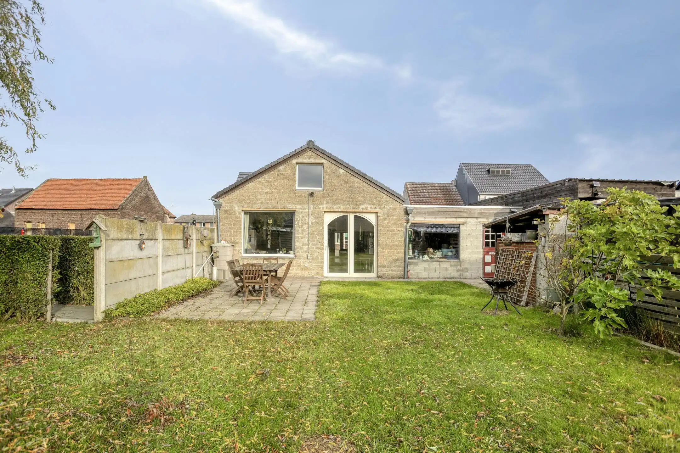 Woning met magazijn en 70 m² polyvalente ruimte in Dilsen foto 17