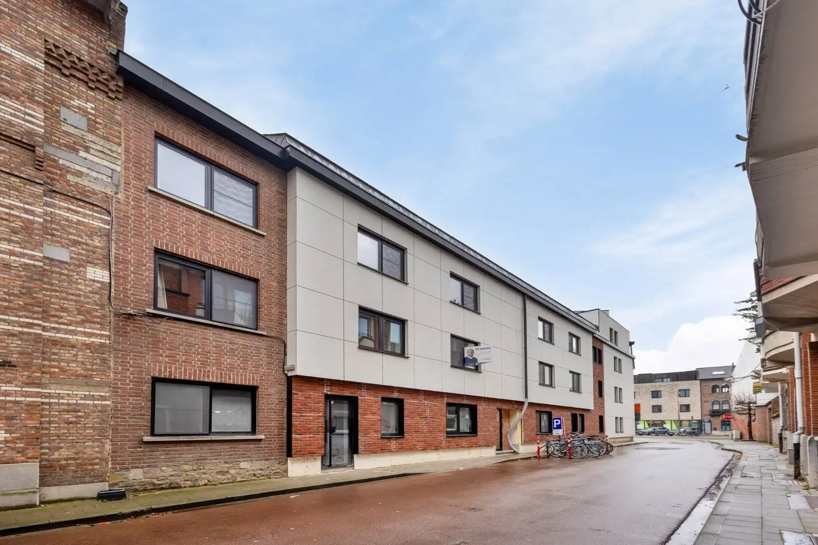 Volledig gerenoveerde en gemeubelde studentenkamers met privé-sanitair.  foto 8