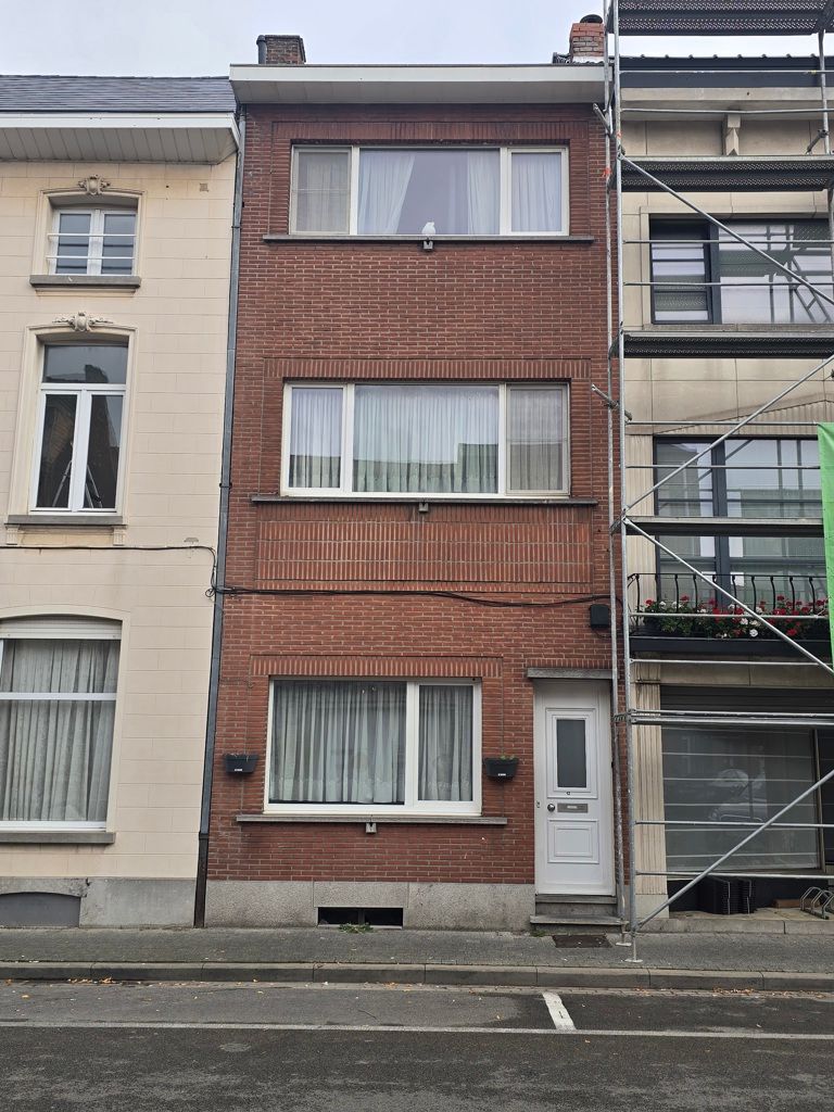 Huis te koop foto {{pictureIndex}}