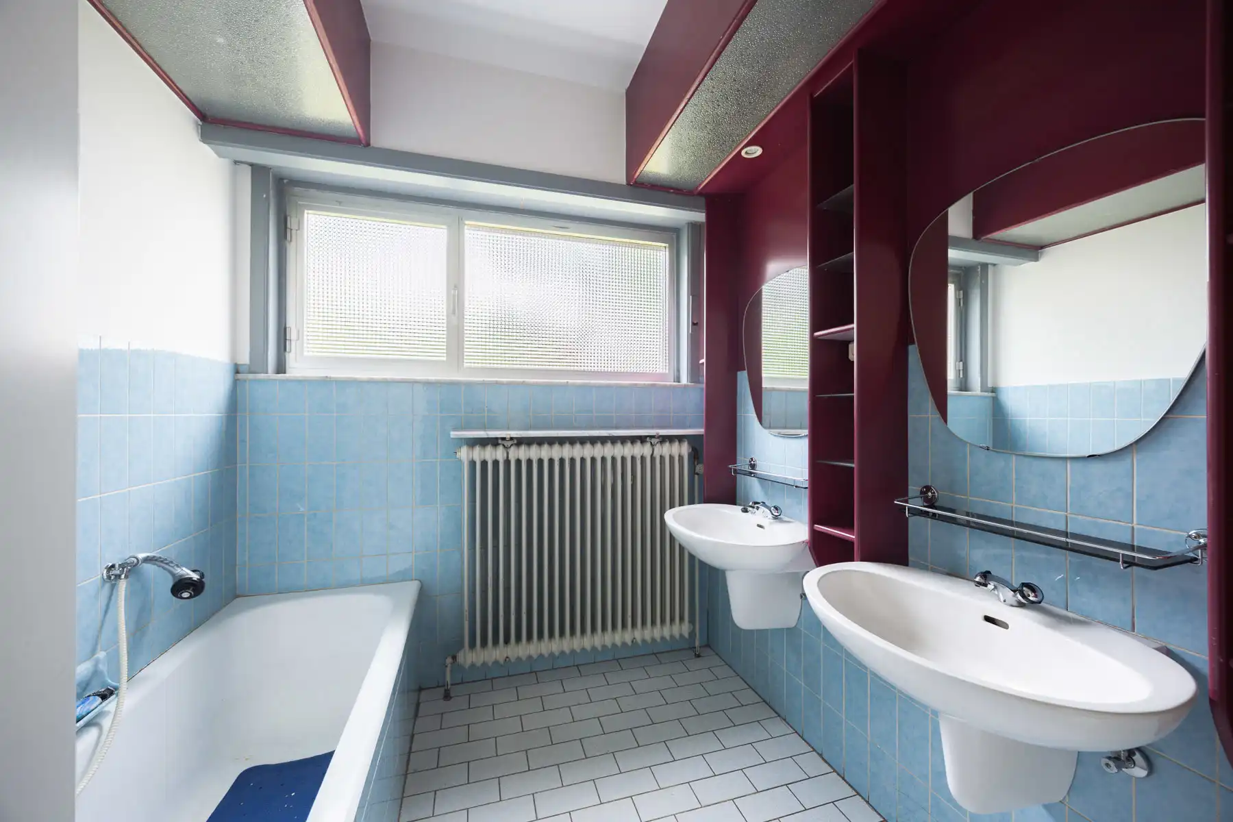 Karaktervolle villa met veel potentieel op een riant perceel foto 12