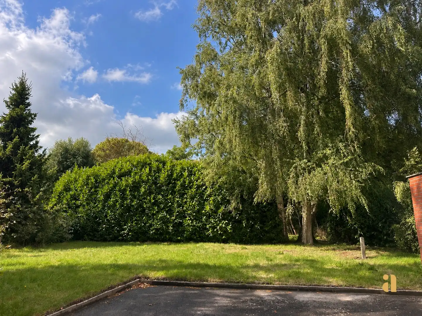 Karaktervolle renovatieparel op prachtig groen perceel foto 6