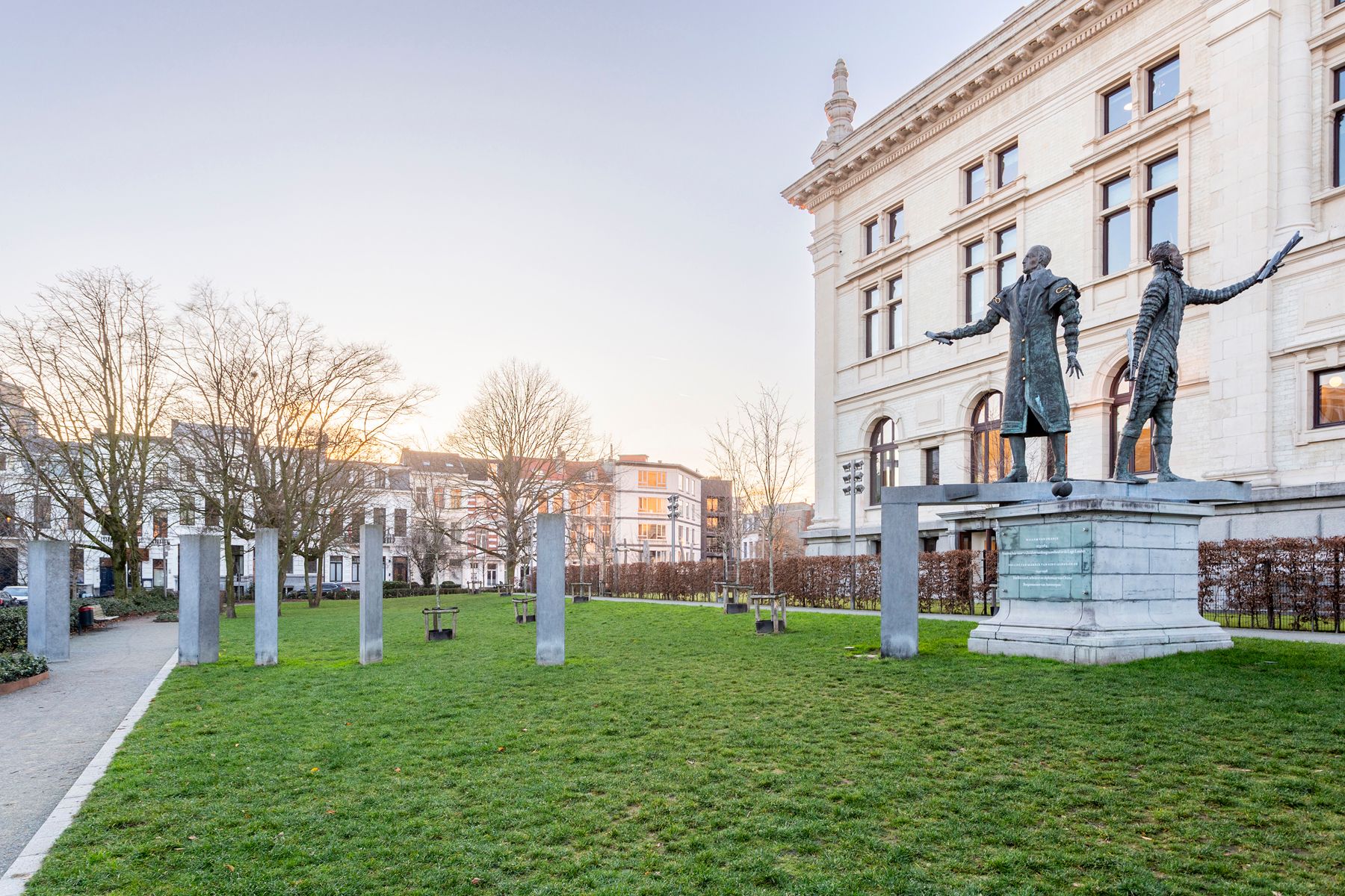 Riante herenwoning met zicht op het KMSKA foto 12