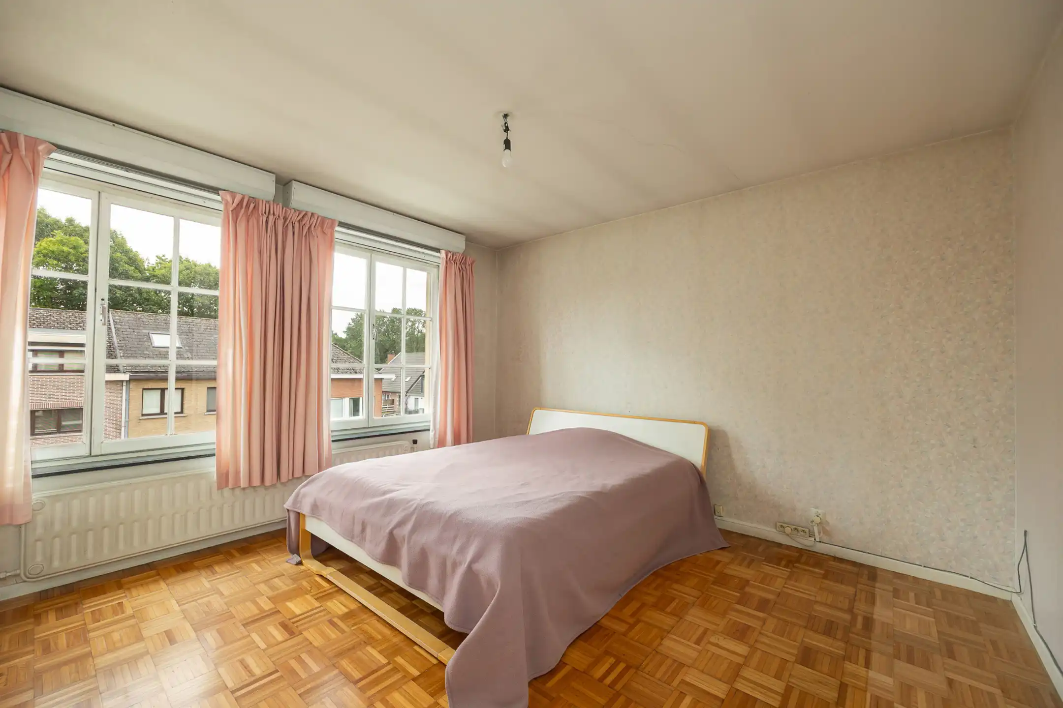 Te moderniseren woning met 3 slaapkamers in een rustige wijk foto 6