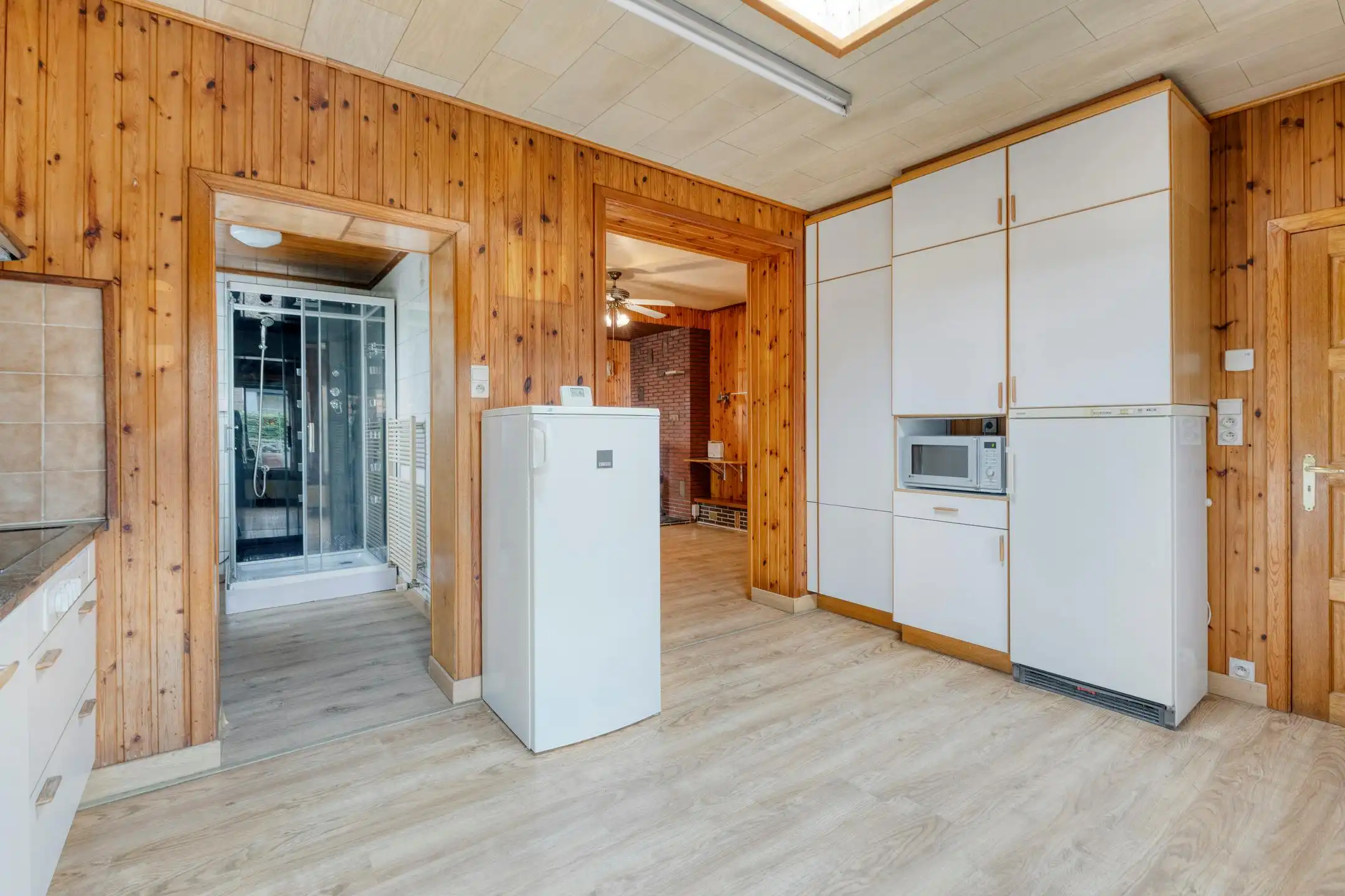 Solide driegevelwoning aan rustig pleintje in Vilvoorde. foto 8