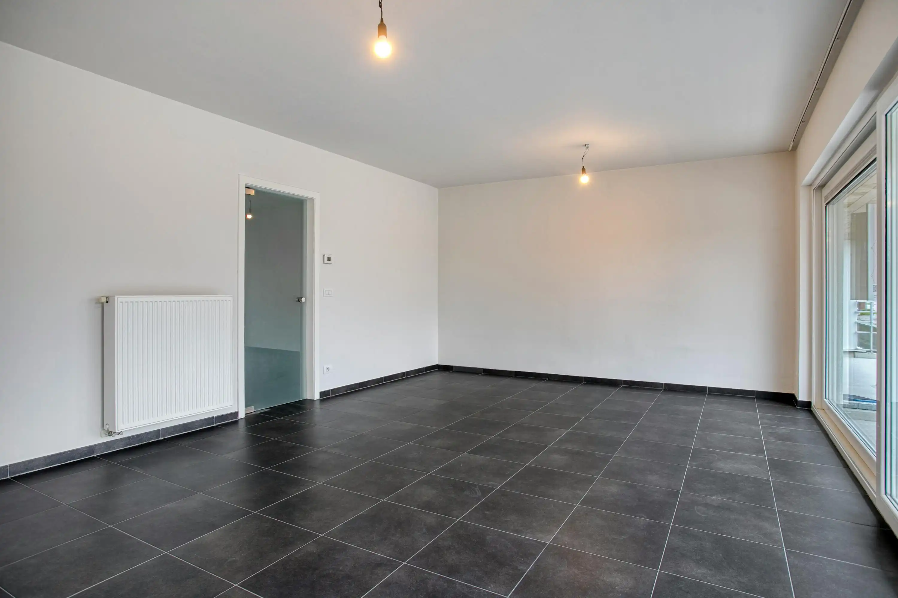 Instapklaar appartement met zonnig terras te koop in Rumbeke foto 5