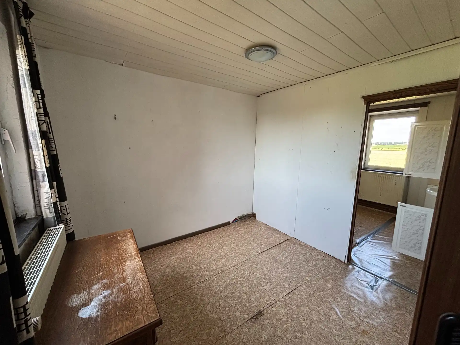 Landelijk gelegen renovatiewoning met prachtig uitzicht over de velden foto 19
