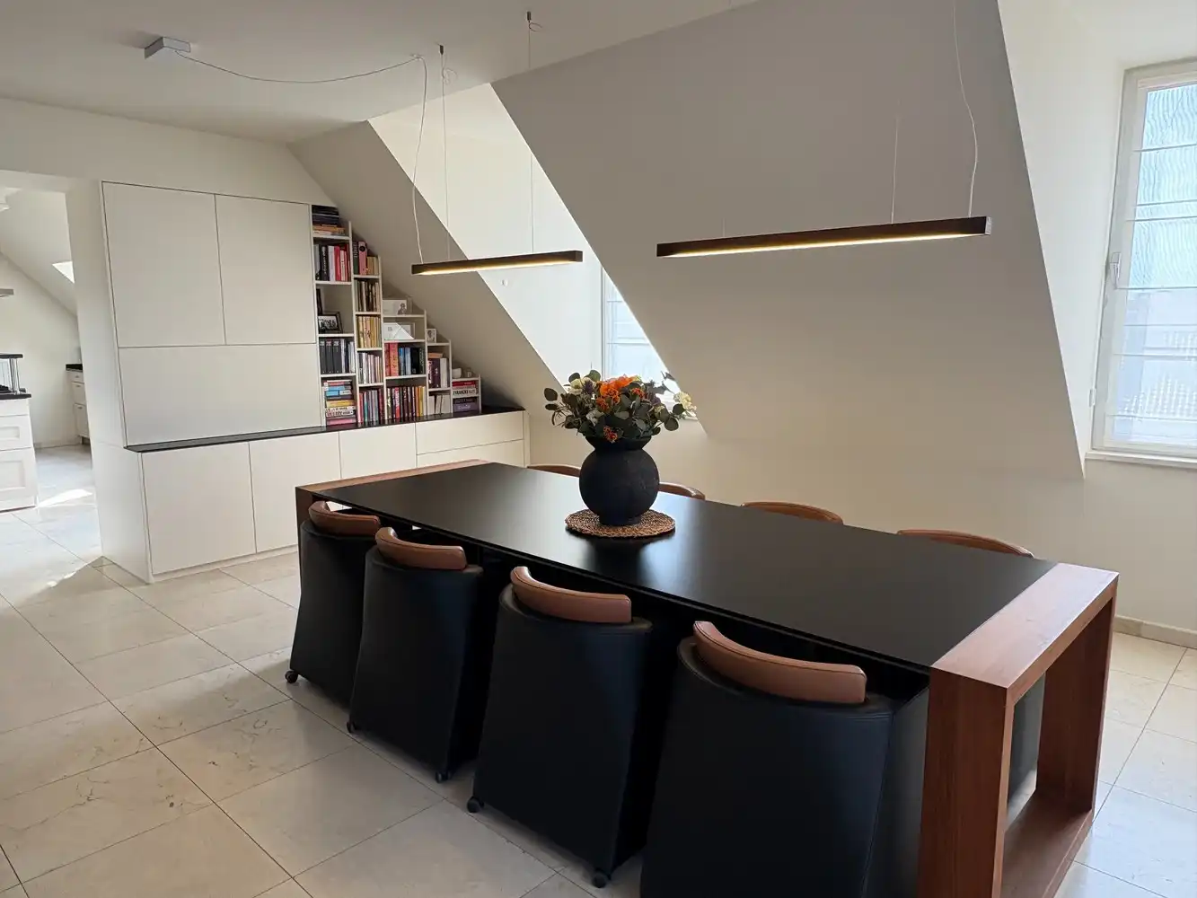 Riant instapklaar appartement (ca 204 m²) op de Kleine Ring met 2 staanplaatsen foto 5