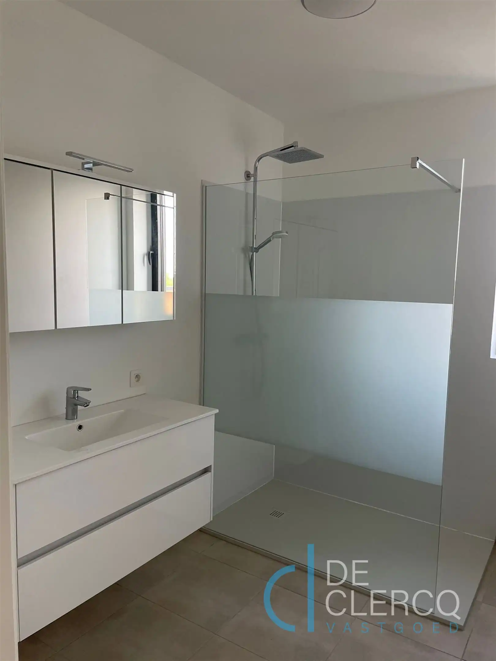 Tijdloos appartement TE HUUR in centrum Lochristi! foto 12