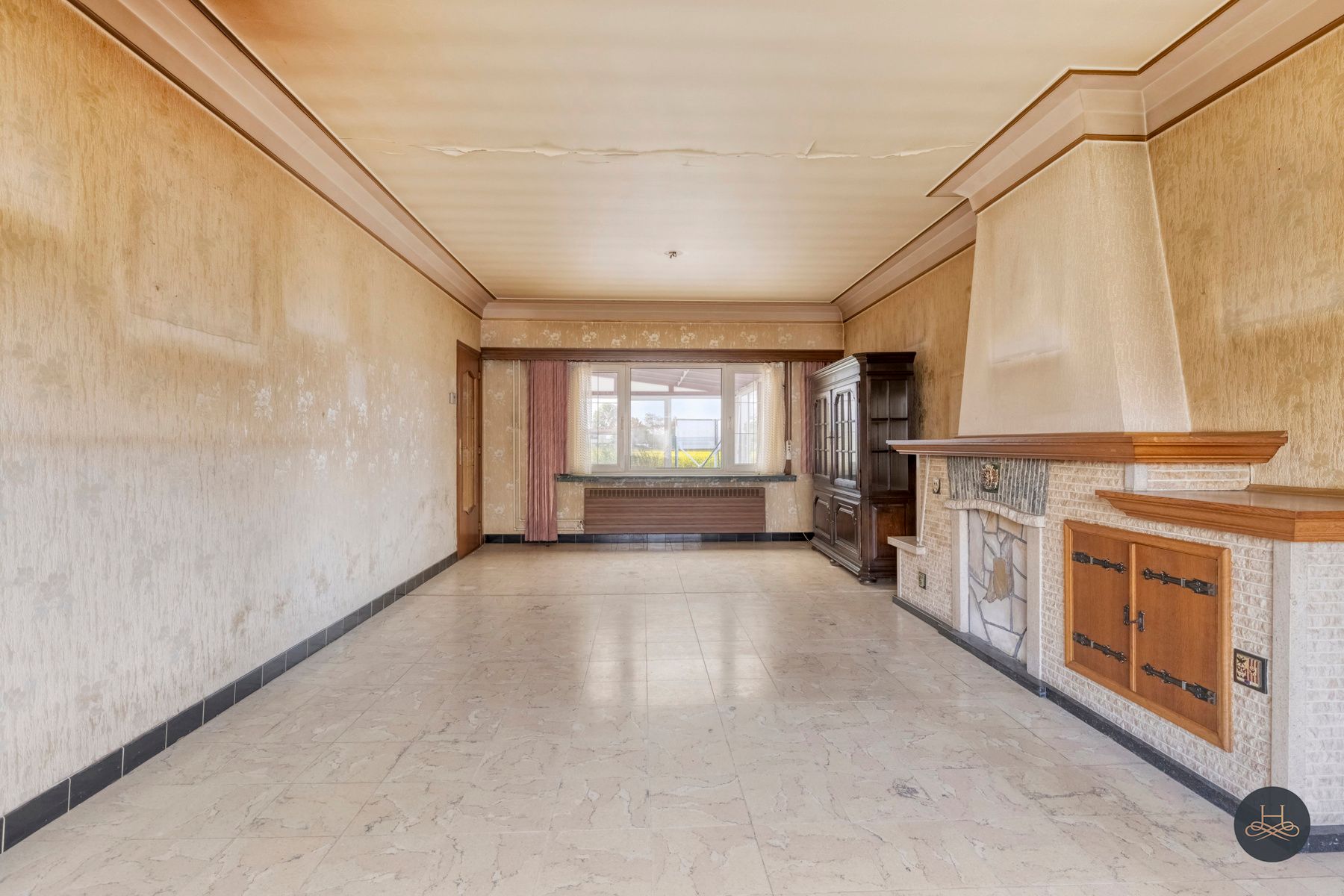 Renovatiewoning met grote garage foto 6