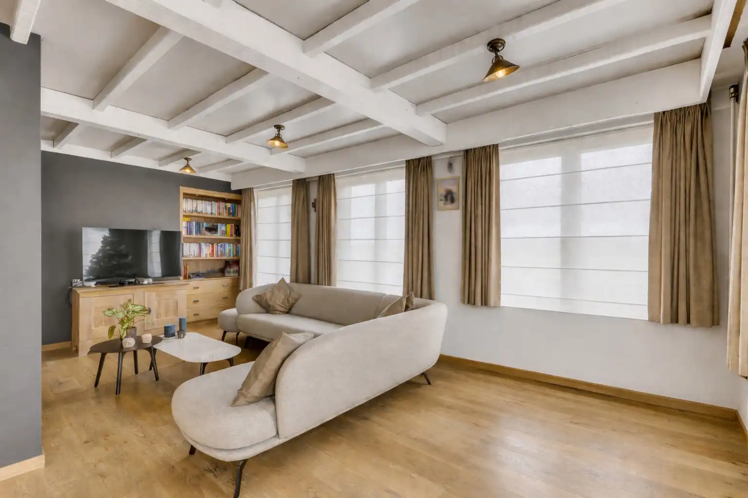 Charmante villa met loods nabij belangrijke invalswegen foto 5