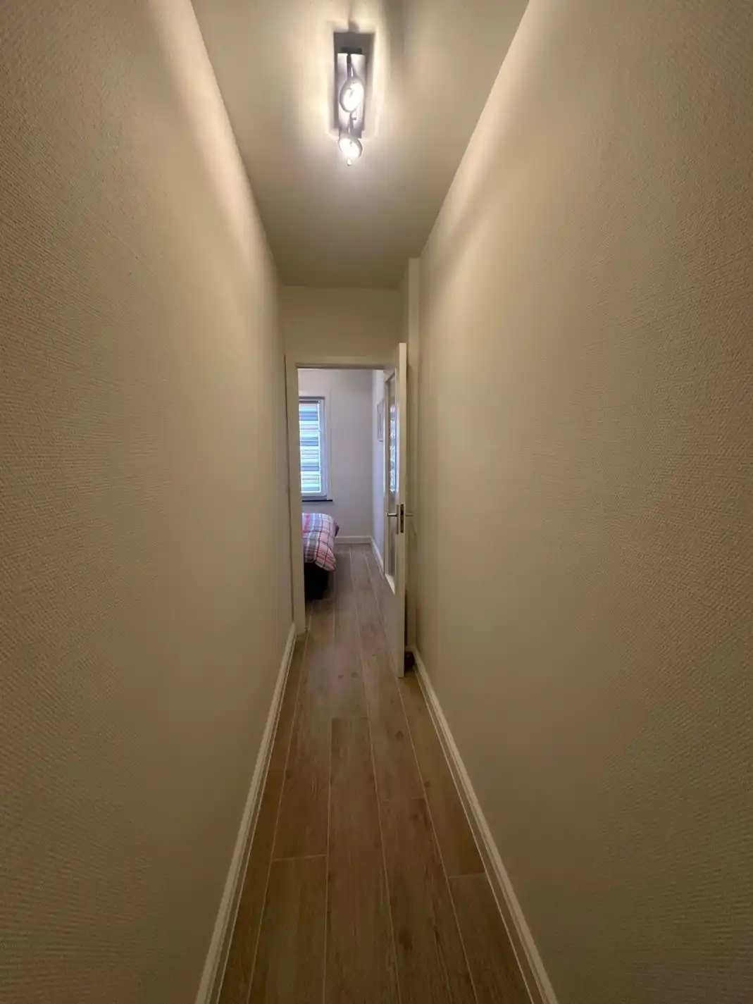 Te huur op jaarbasis gemeubeld appartement met 2 slaapkamers foto 11