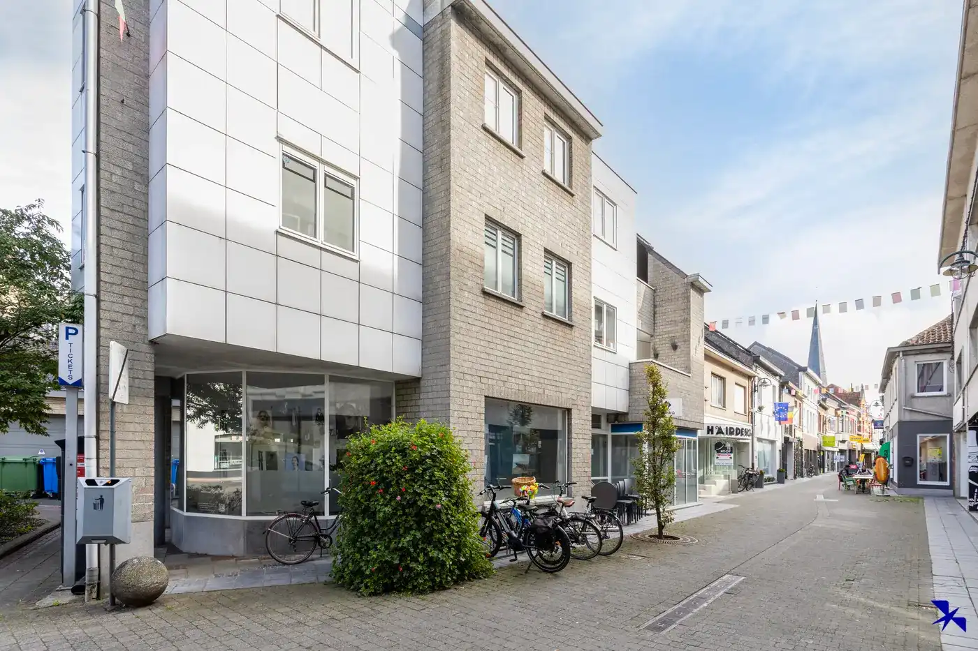 Commercieel handelspand te huur in het centrum van Hamme foto 8