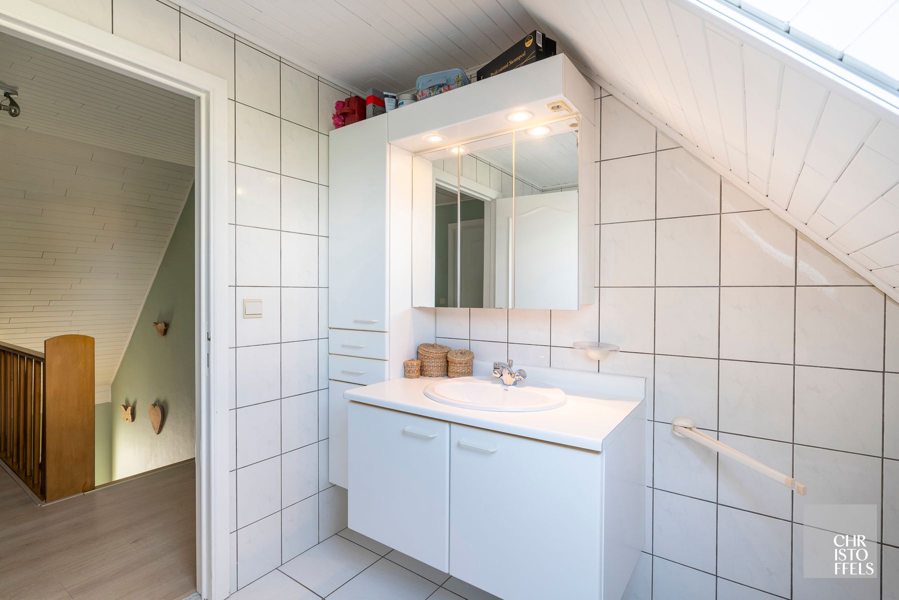 Landelijk en centraal gelegen hedendaagse woning. foto 10