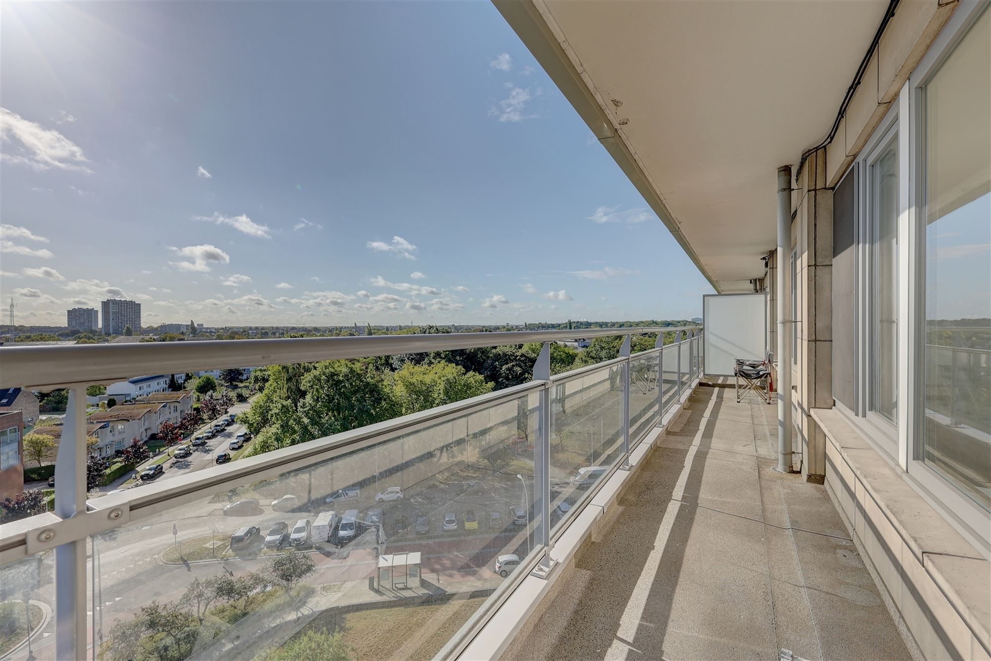 Knap gerenoveerd appartement met 2 slaapkamers en terras foto 12