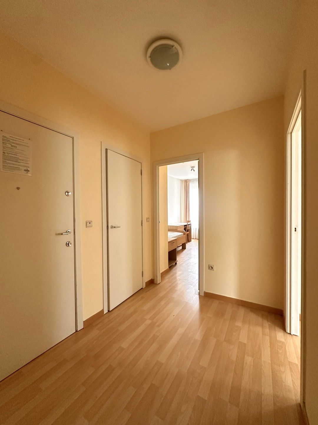 SCHAERBEEK – Instapklare 2-slaapkamerflat nabij Europese instellingen foto 6