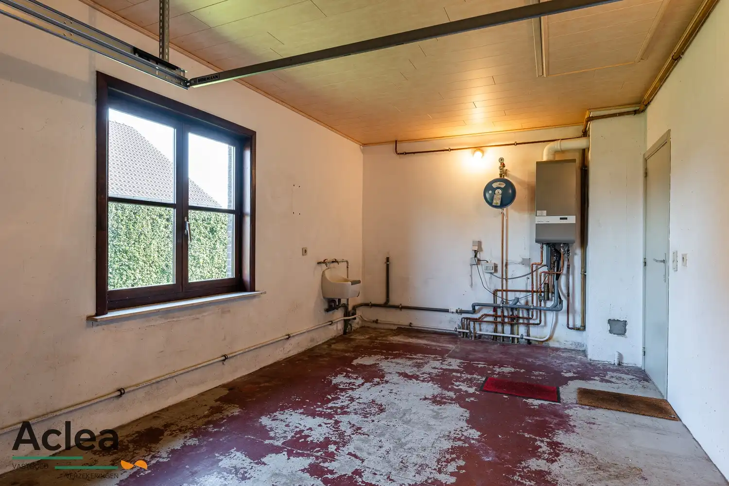 Vrijstaande woning op een zeer goede locatie in Vinderhoute. foto 23