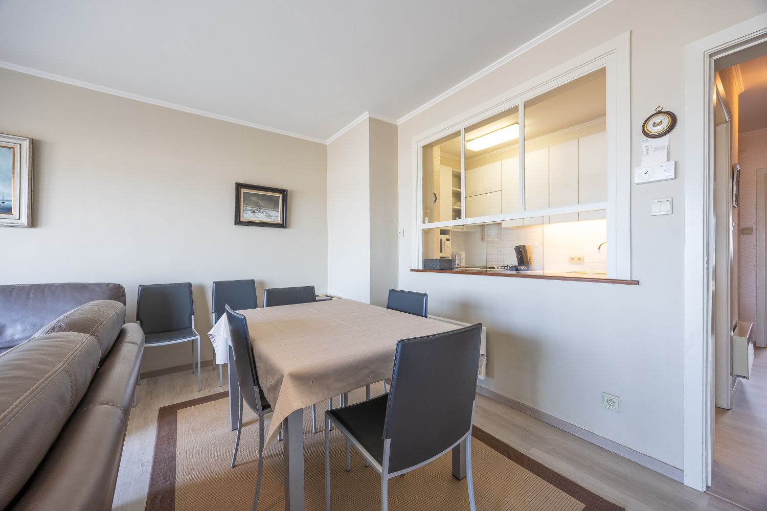 Instapklaar appartement met frontaal zeezicht te koop in Middelkerke foto 5