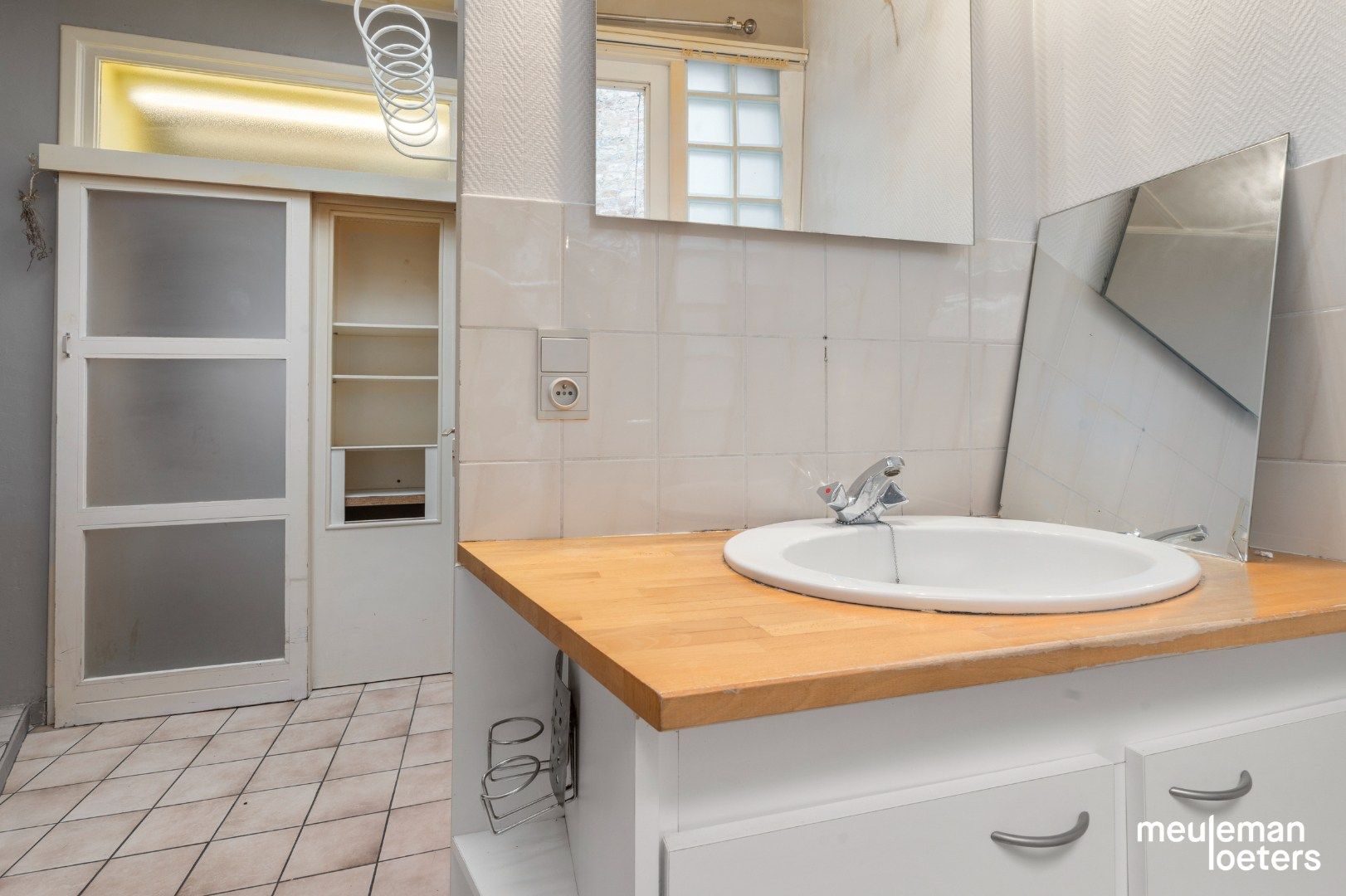 Schitterend gelegen te renoveren woning foto 6
