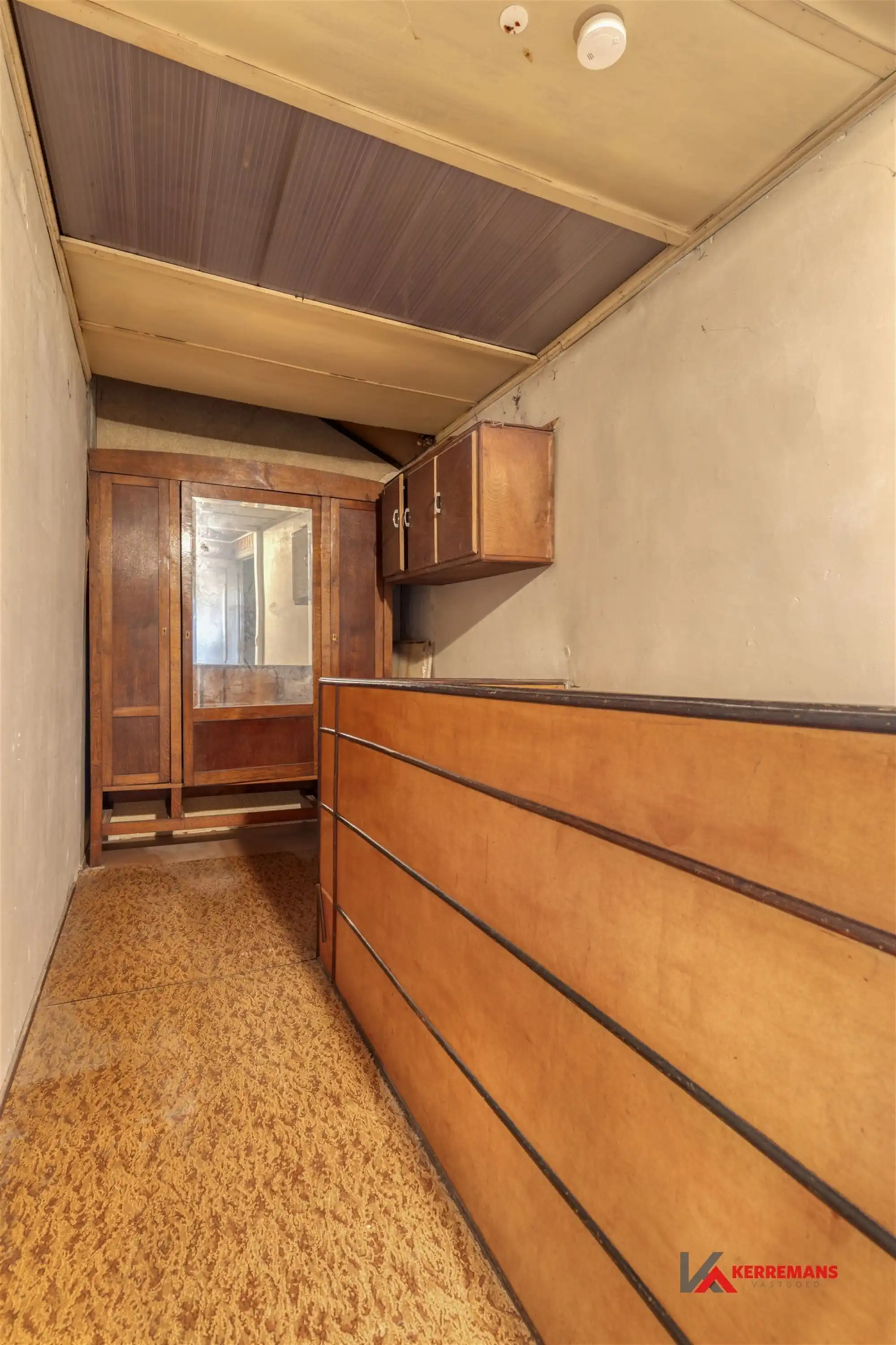 Op te frissen woning met 4 slaapkamers, tuin en garage.  foto 19