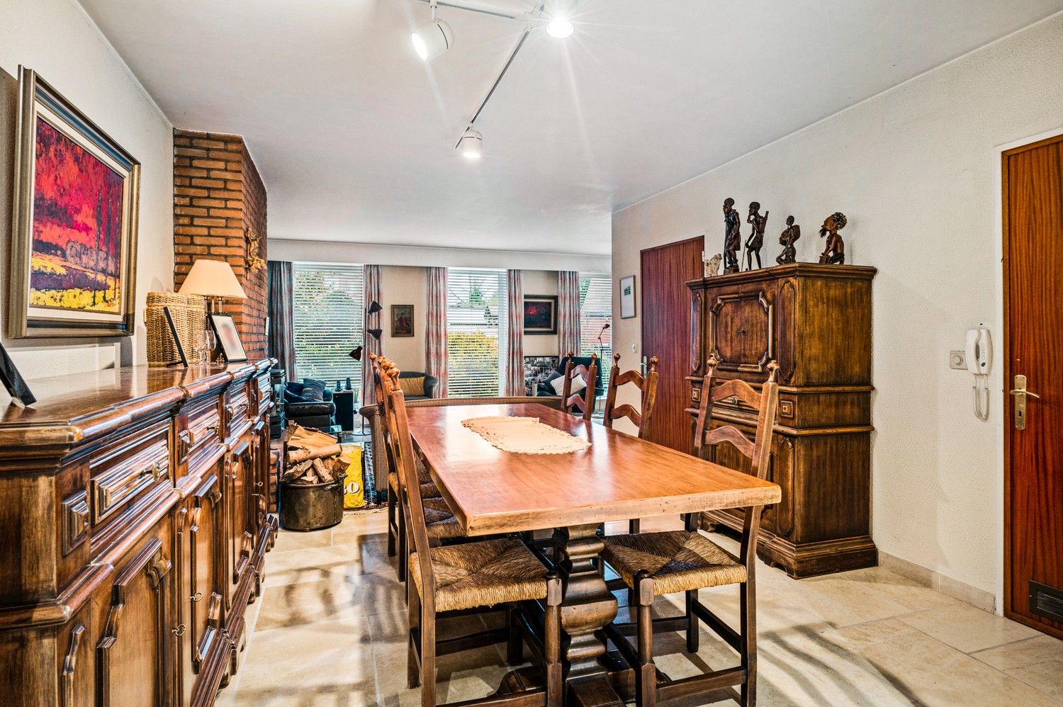 Ruime halfopen bebouwing met garages op uitstekende ligging foto 6