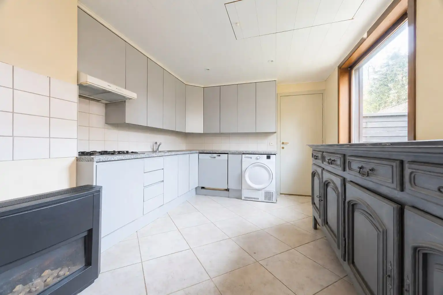 Te koop: ruime woning met veel potentieel in Houthulst 🏡 foto 3