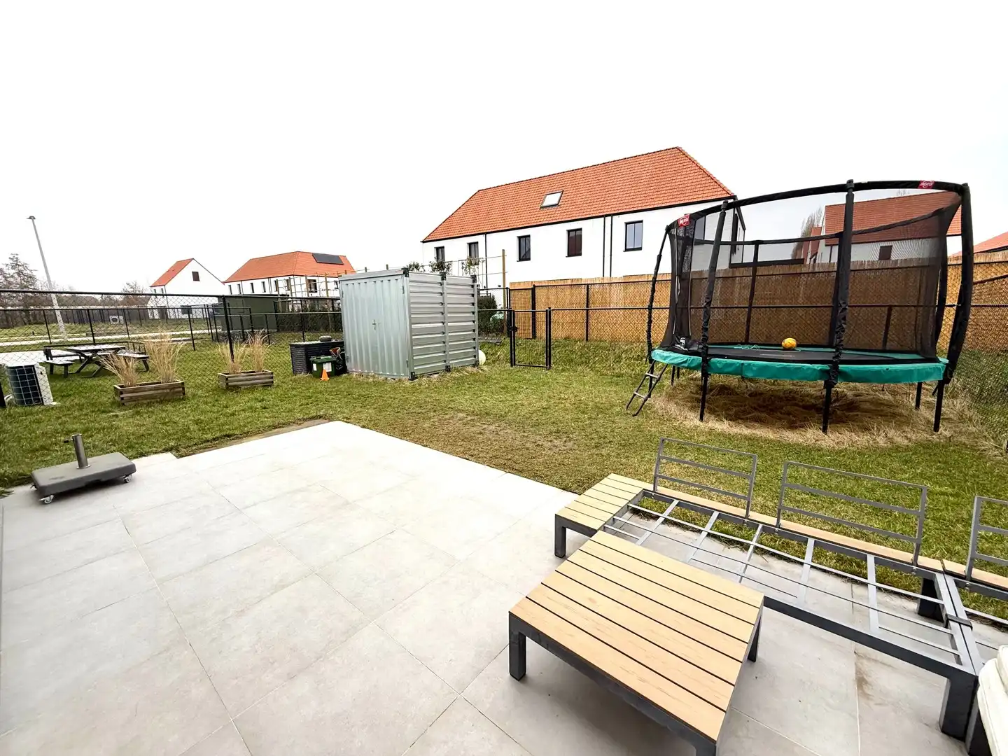 Zeer recente, instapklare woning met 3 slaapkamers en tuin foto 21