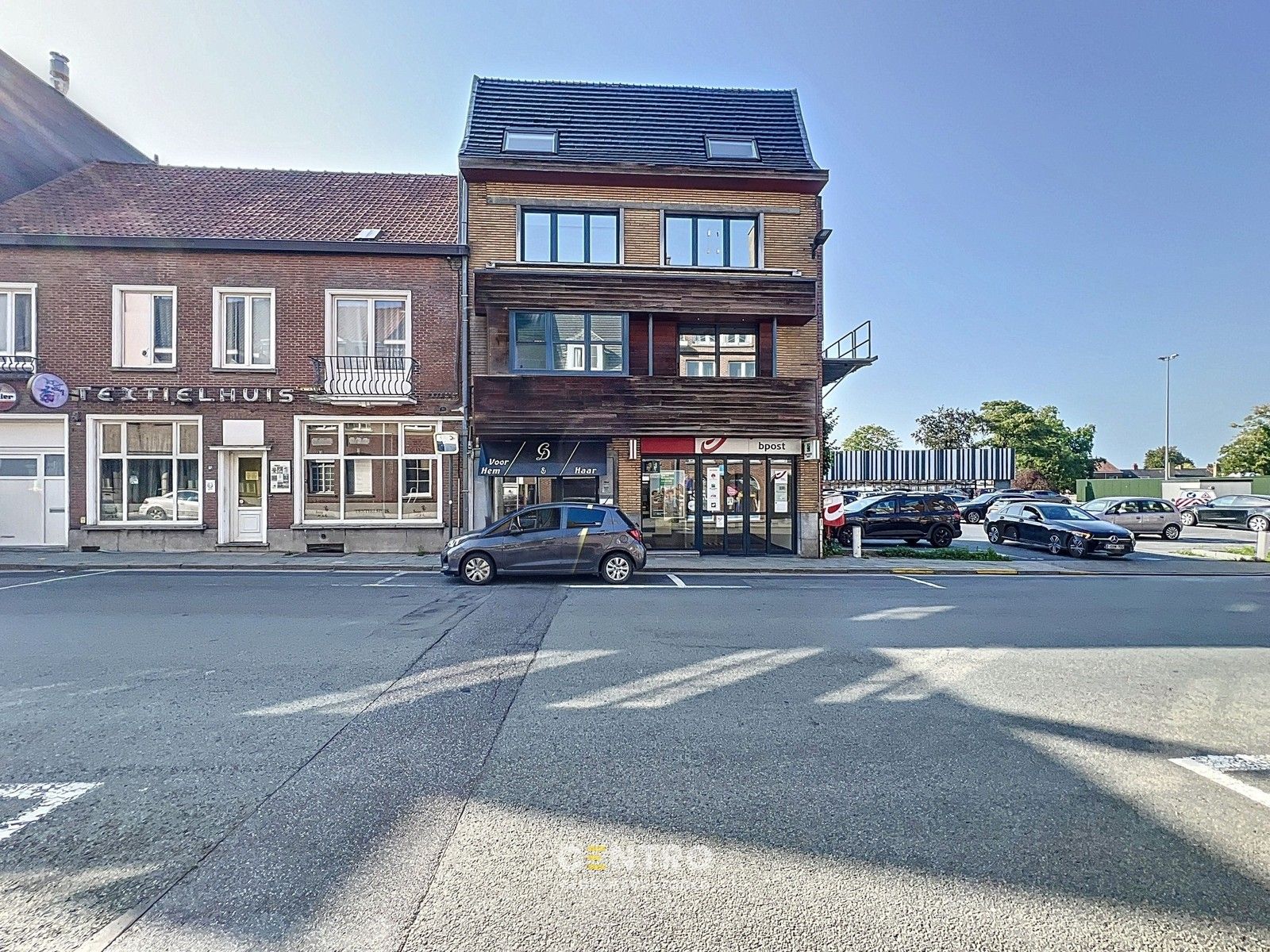 RUIME woning met kantoor/praktijk/winkelruimte van 20m² + ondergrondse GARAGEBOX op COMMERCIËLE ligging te Tielt! foto 1