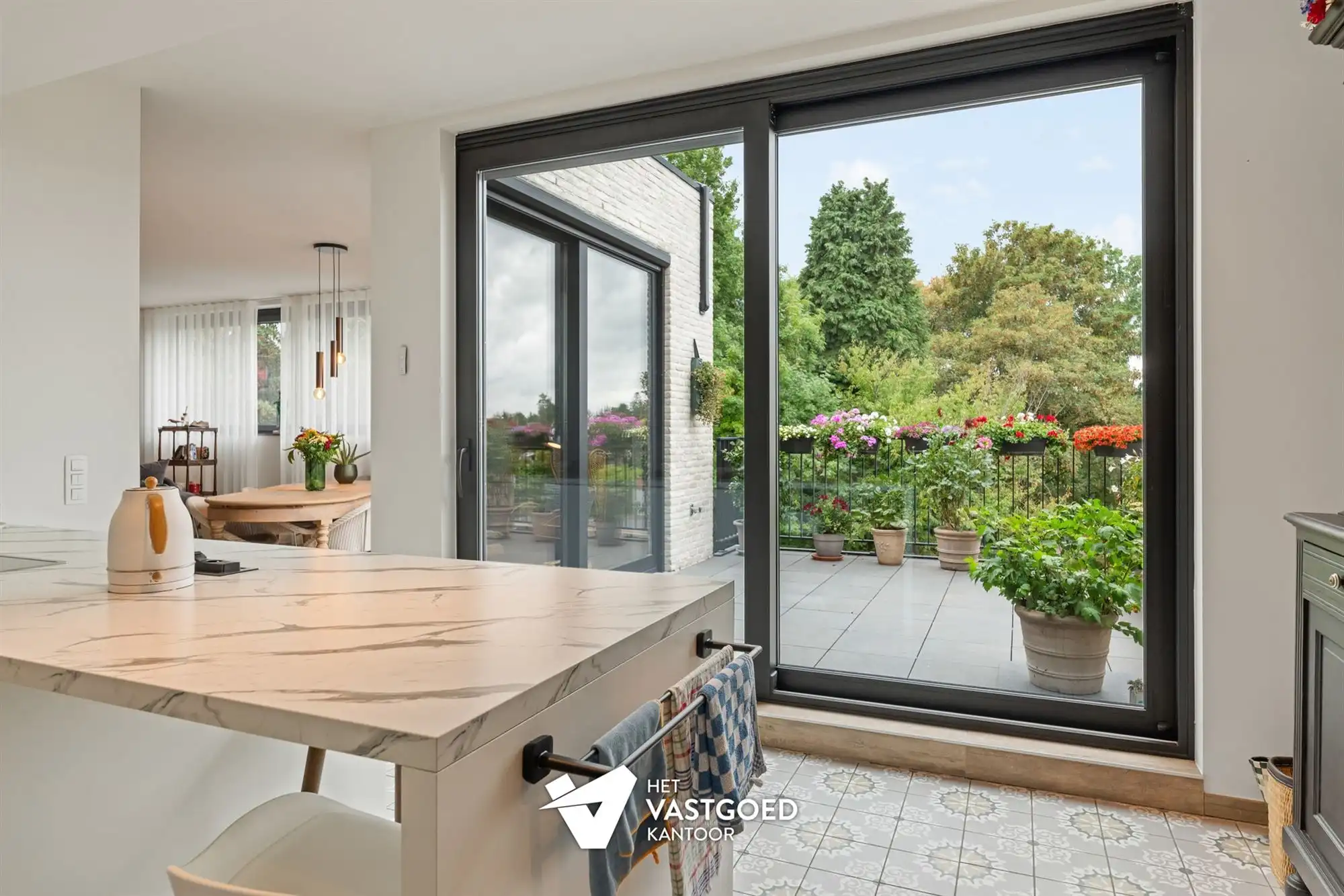 PRACHTIGE, RUIME PENTHOUSE MET 3 KAMERS IN CENTRUM foto 9